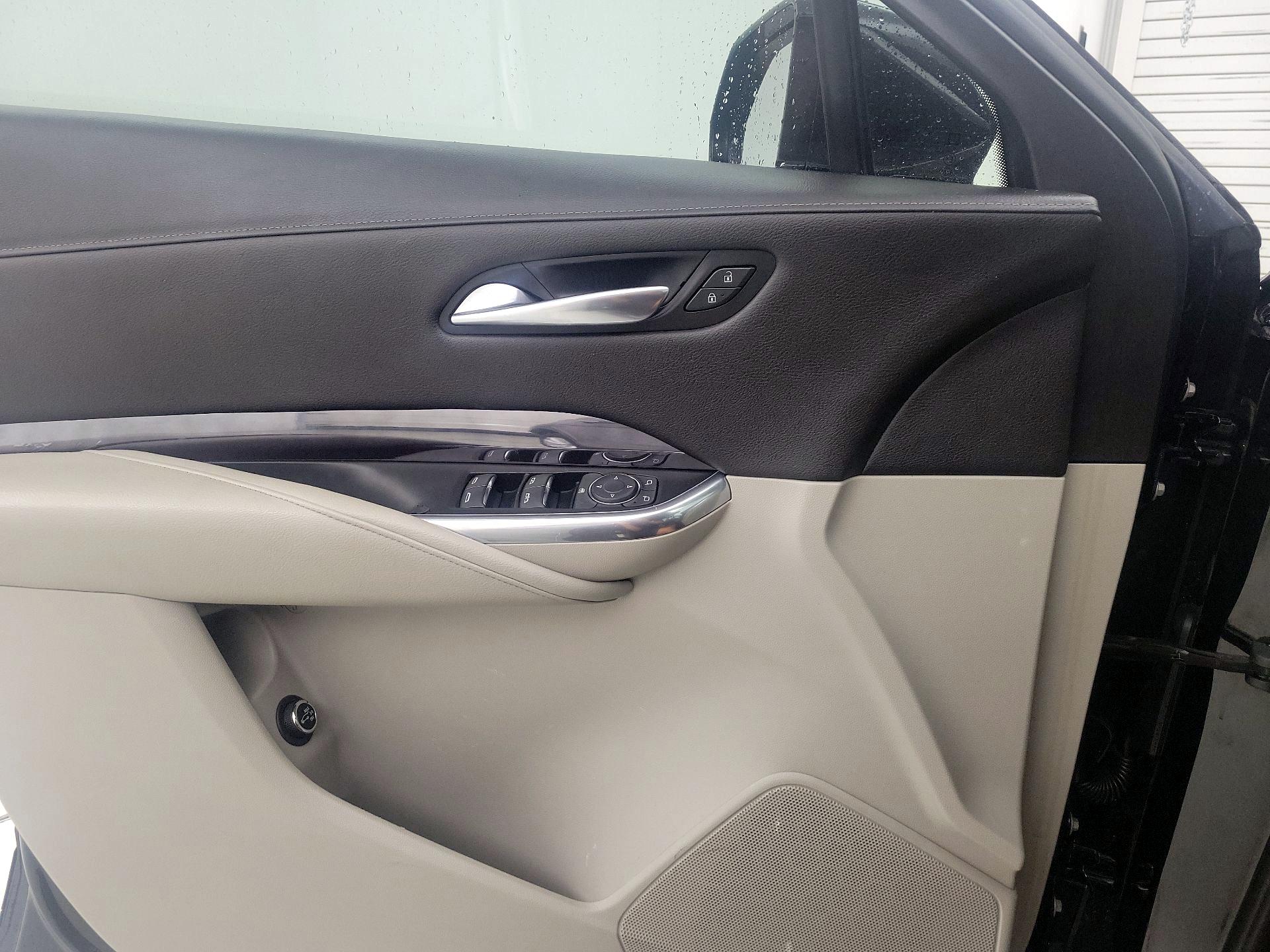 Thumbnail: 2021 Cadillac XT4 - 12