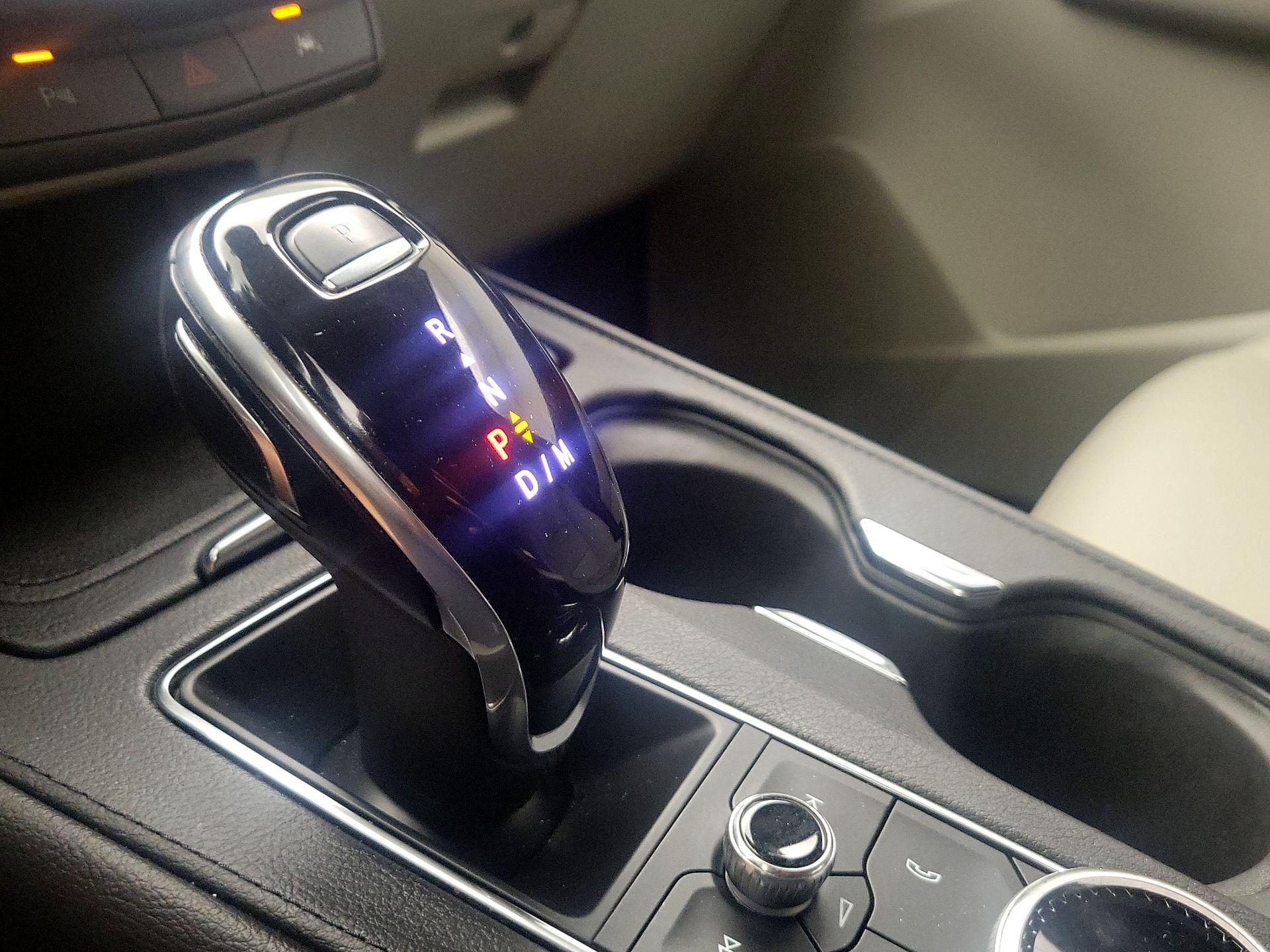 Thumbnail: 2021 Cadillac XT4 - 17