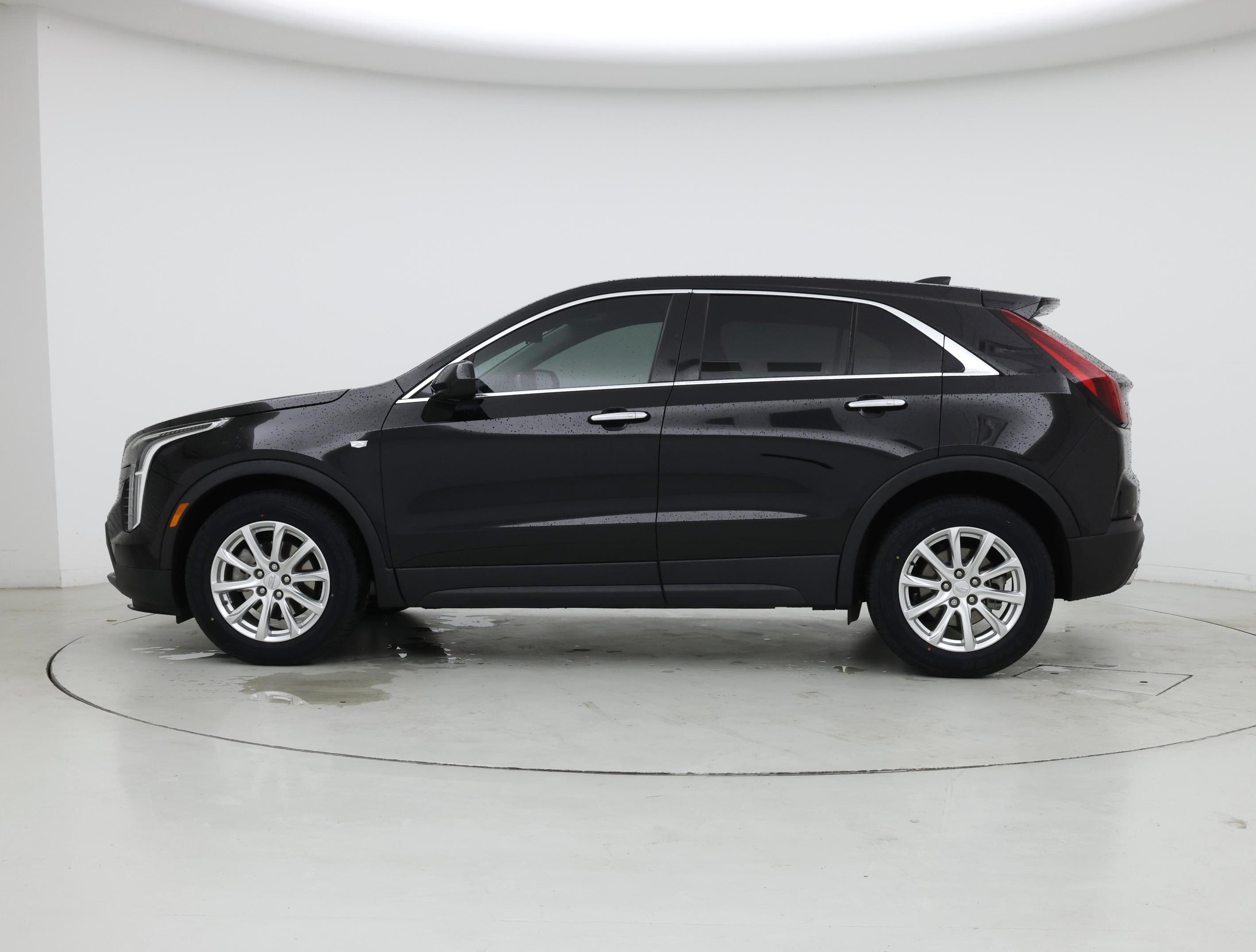 Thumbnail: 2021 Cadillac XT4 - 3