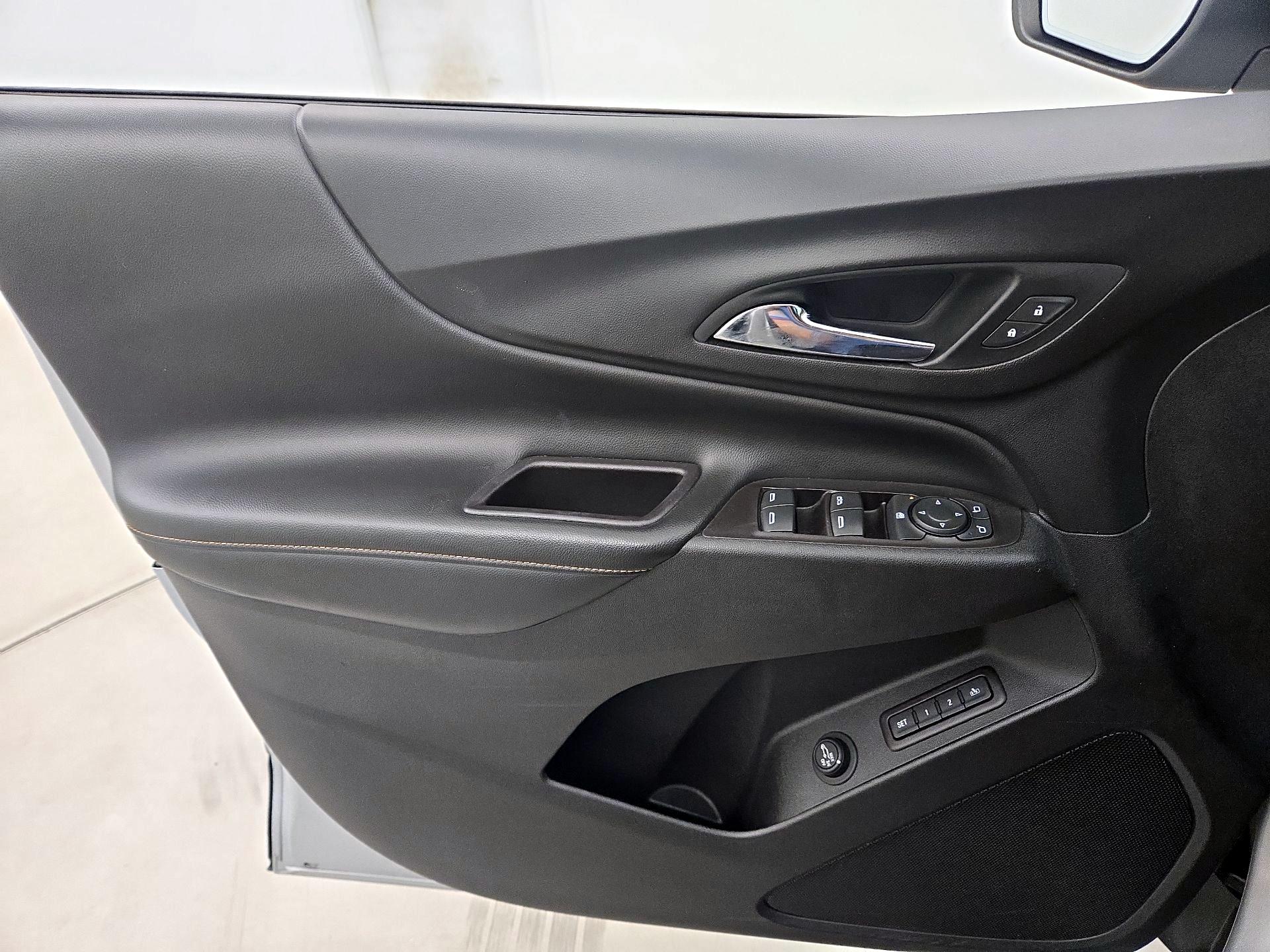 Thumbnail: 2020 Chevrolet Equinox - 12