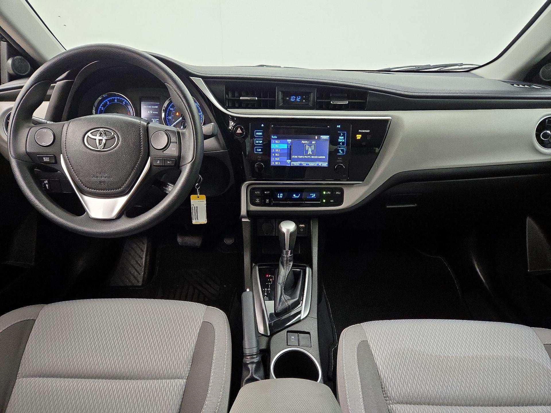 Thumbnail: 2017 Toyota Corolla - 9
