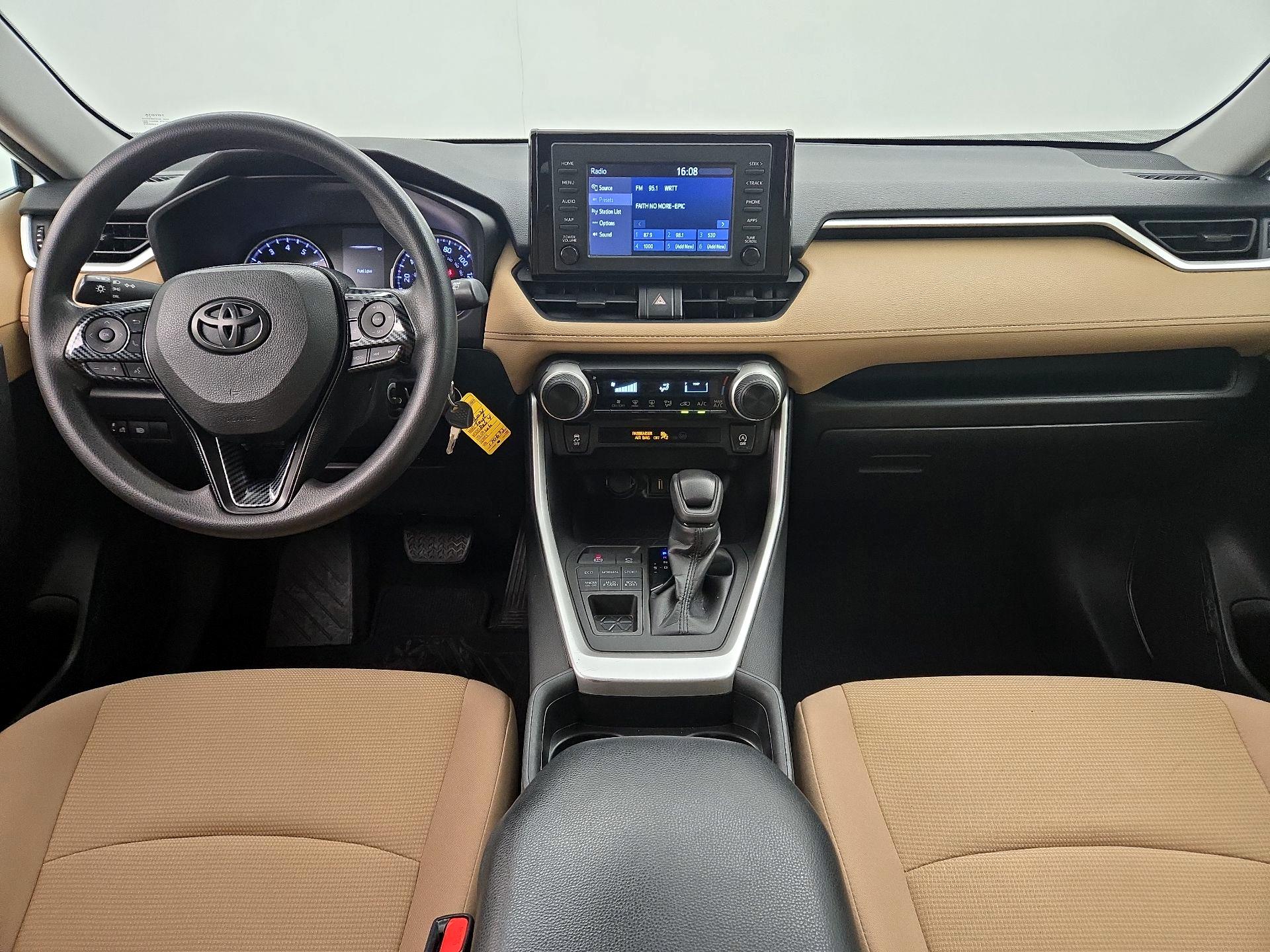 Thumbnail: 2021 Toyota RAV4 - 9