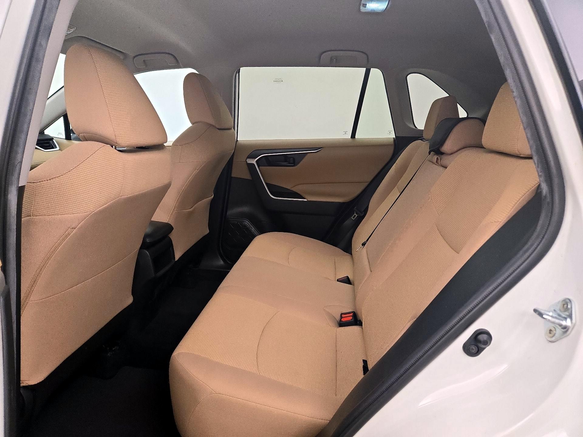 Thumbnail: 2021 Toyota RAV4 - 19