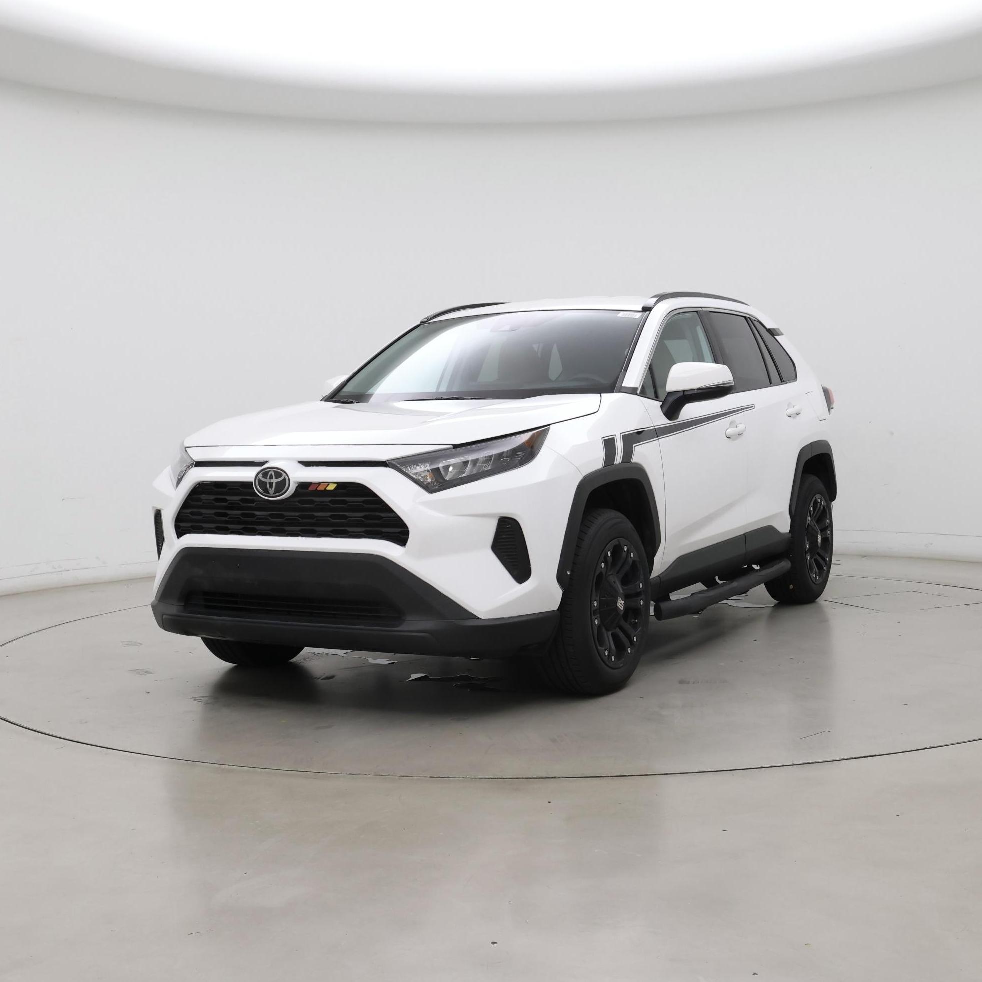 Thumbnail: 2021 Toyota RAV4 - 4