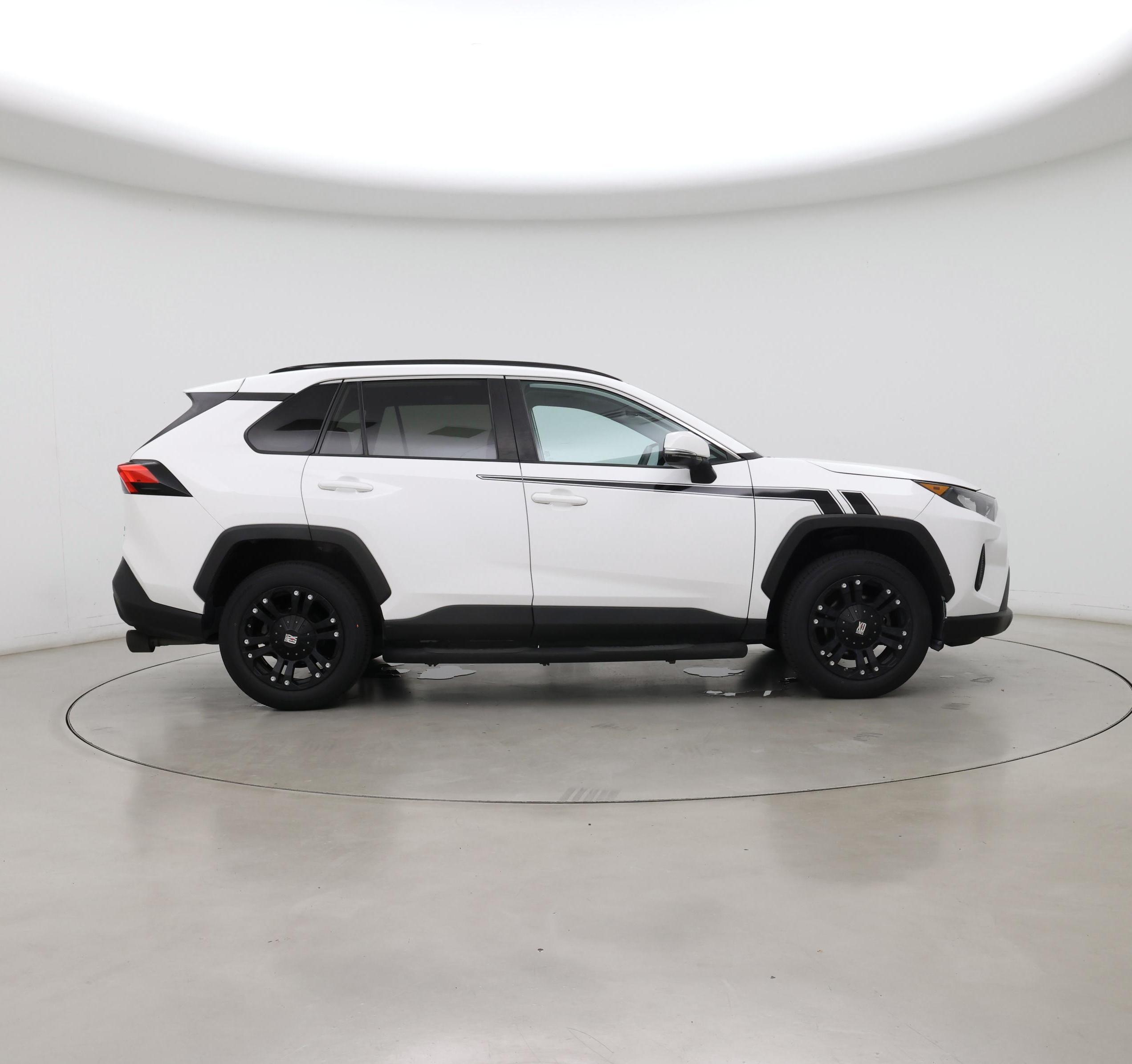 Thumbnail: 2021 Toyota RAV4 - 7
