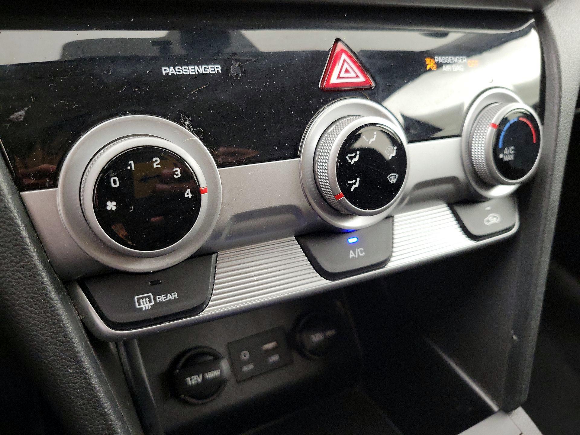 Thumbnail: 2019 Hyundai Elantra - 16