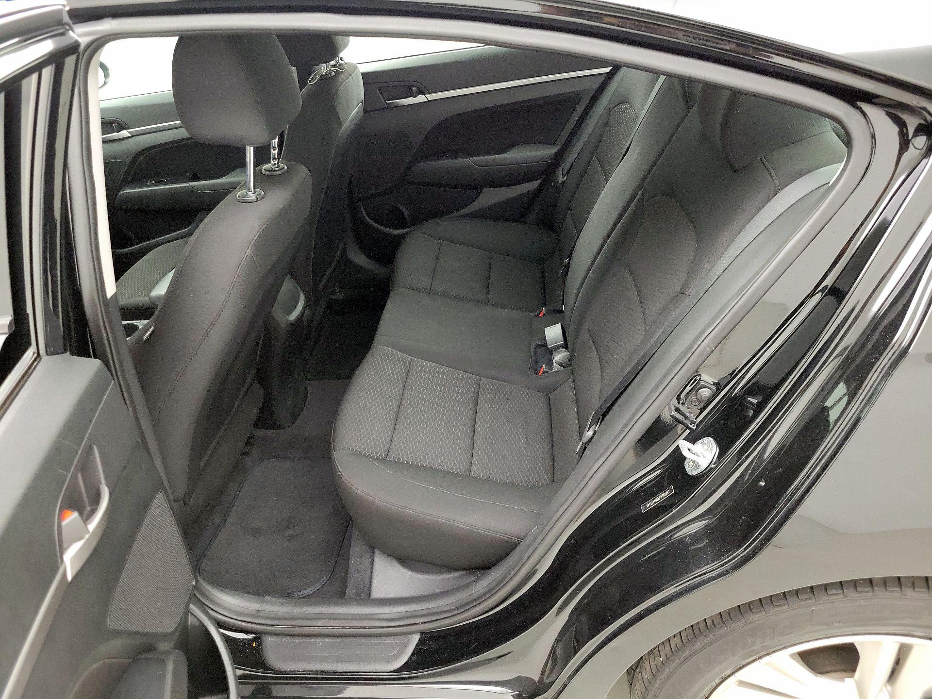 Thumbnail: 2019 Hyundai Elantra - 19