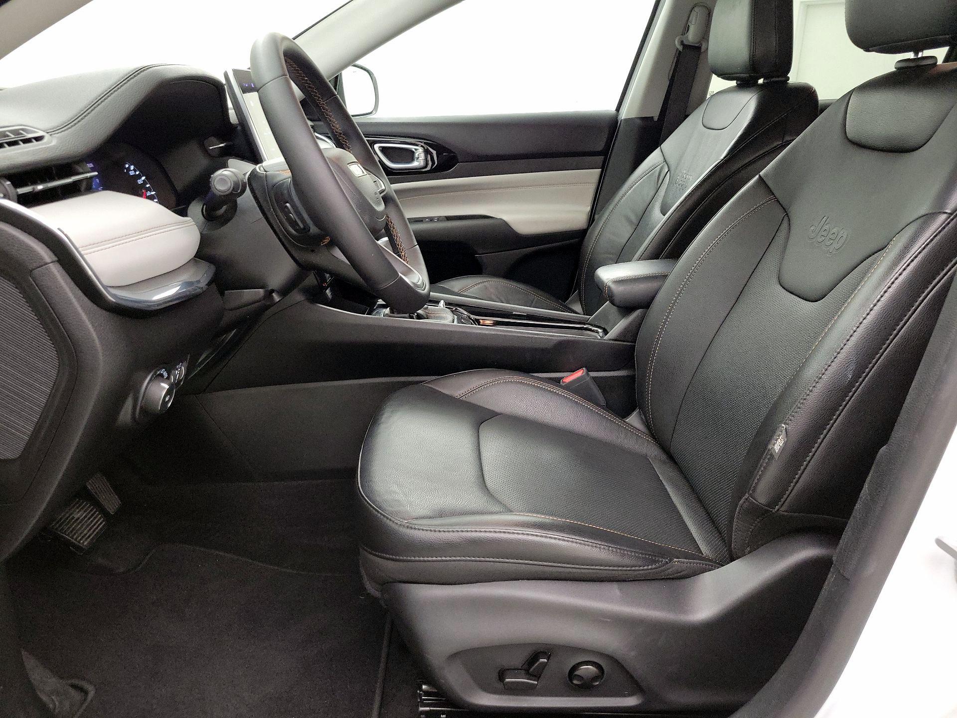 Thumbnail: 2022 Jeep Compass - 11