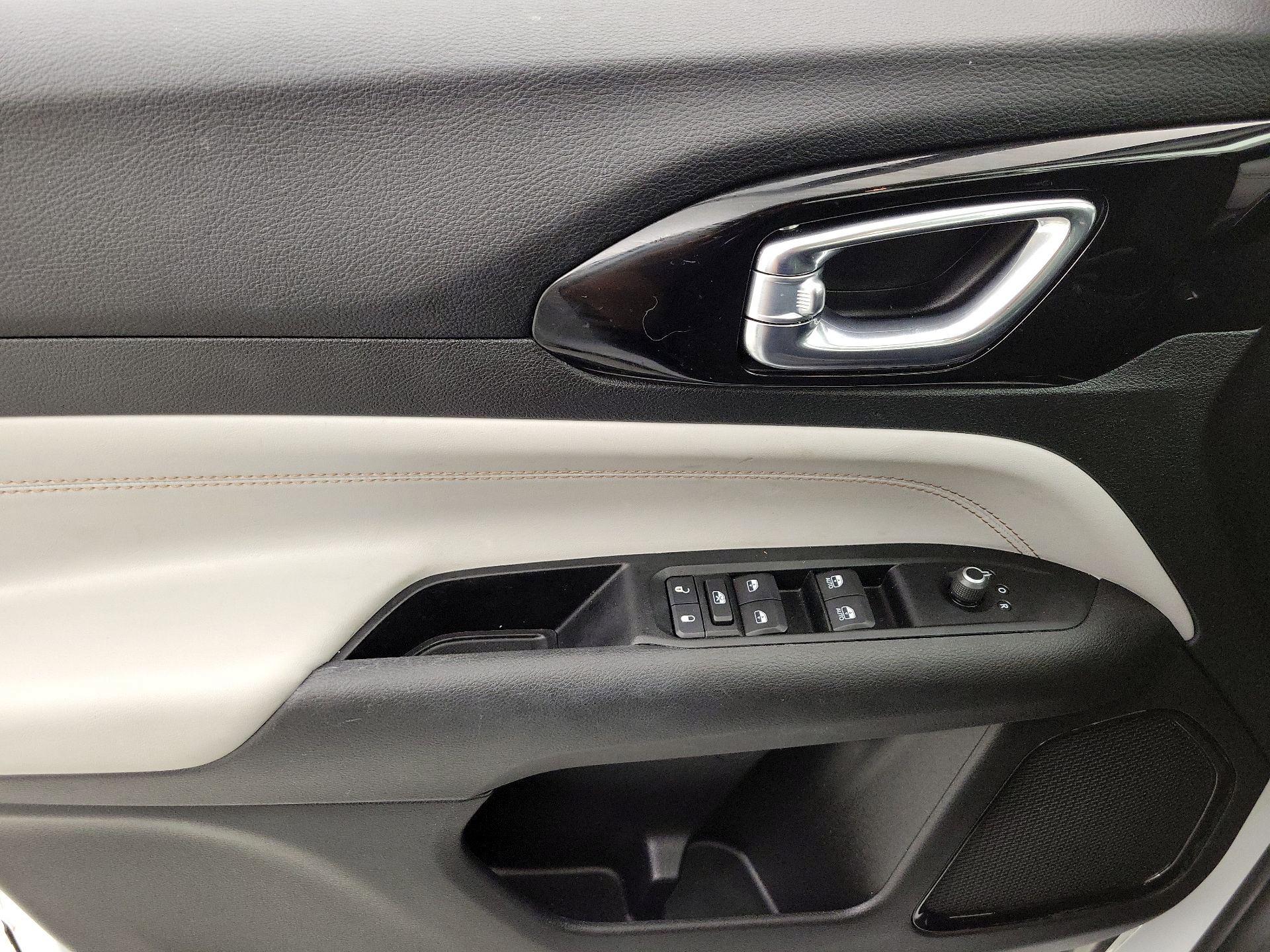 Thumbnail: 2022 Jeep Compass - 12