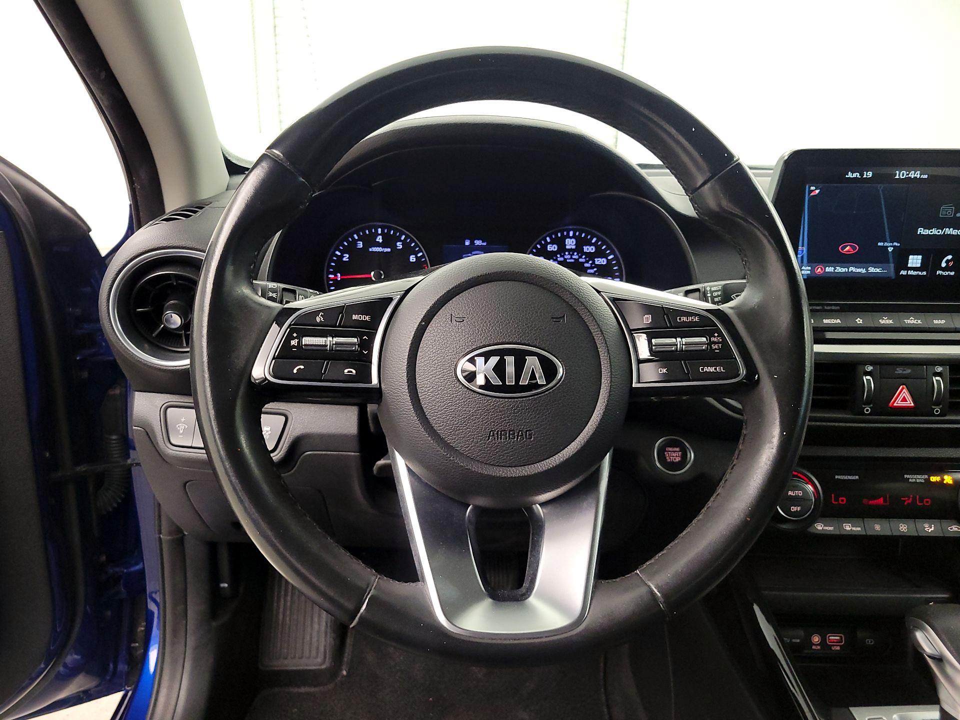 Thumbnail: 2021 Kia Forte - 10