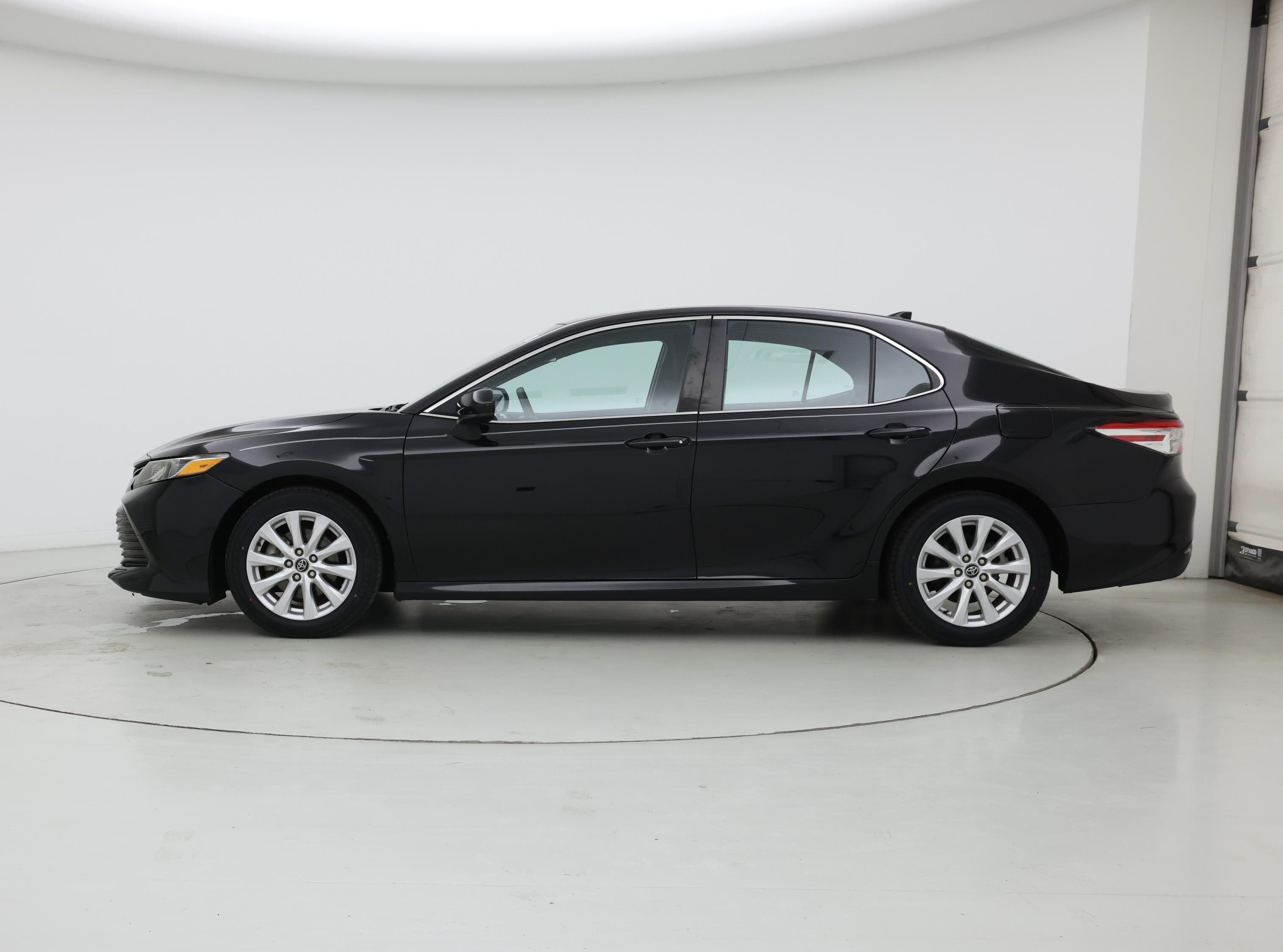 Thumbnail: 2020 Toyota Camry - 3