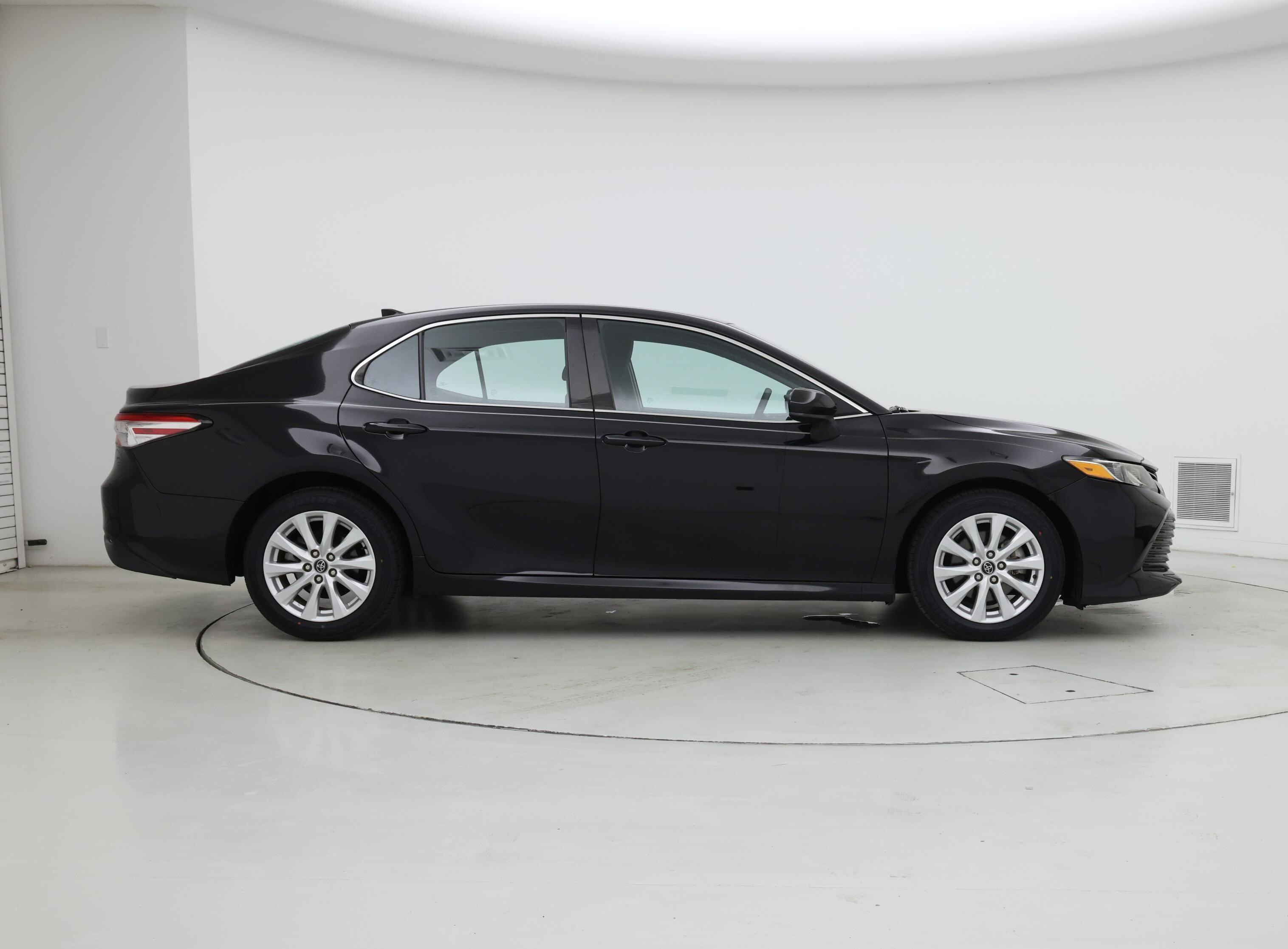 Thumbnail: 2020 Toyota Camry - 7