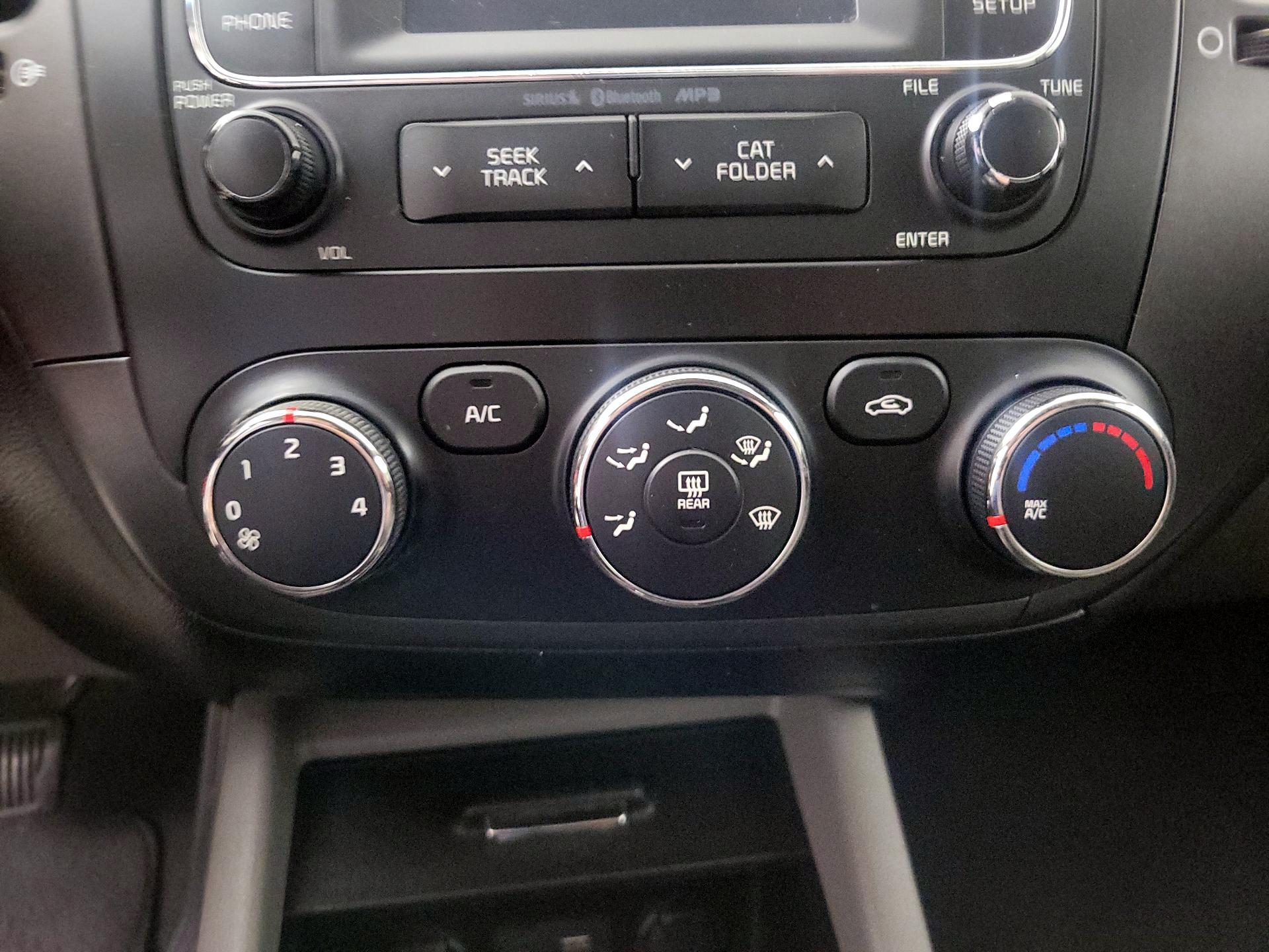 Thumbnail: 2016 Kia Forte - 16