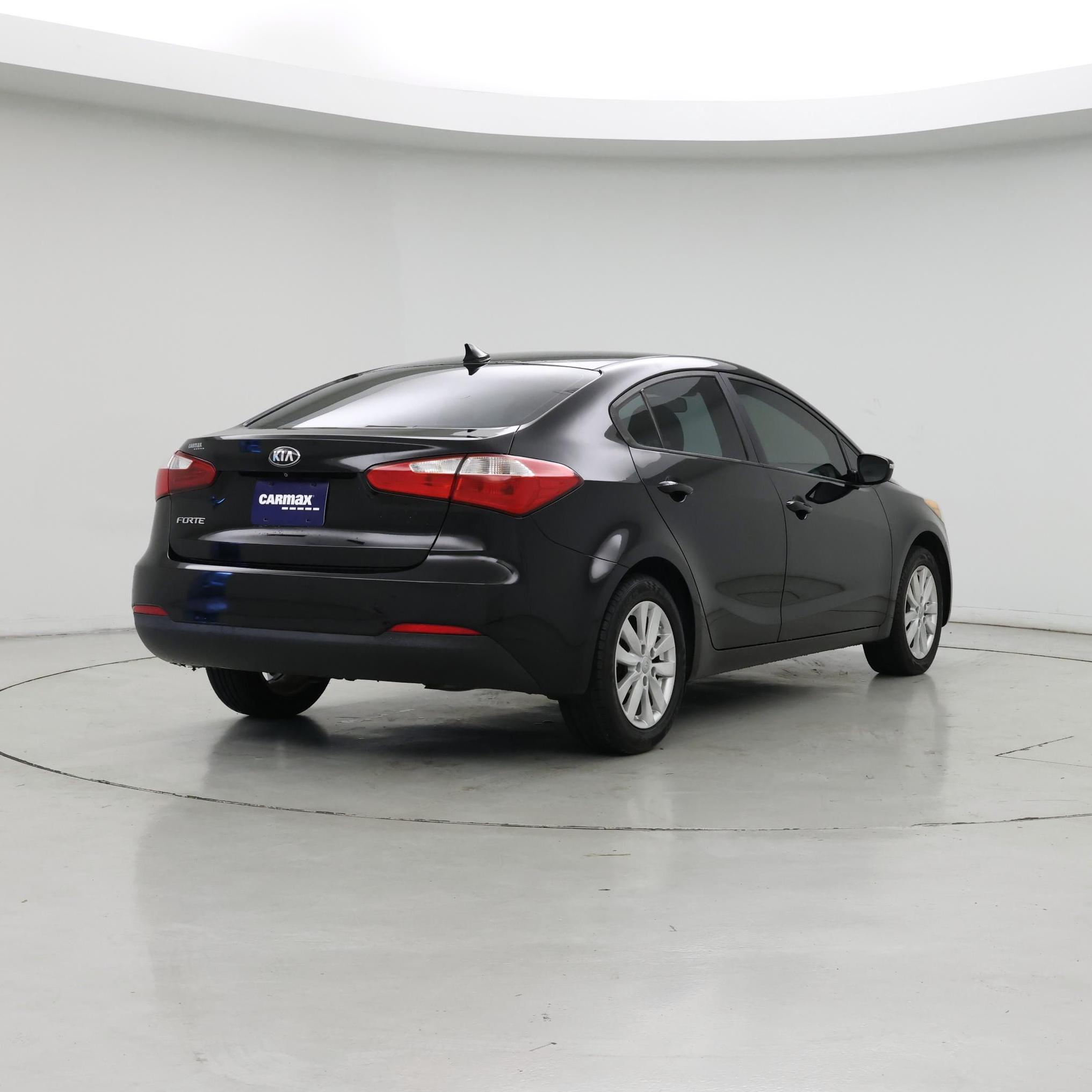 Thumbnail: 2016 Kia Forte - 8