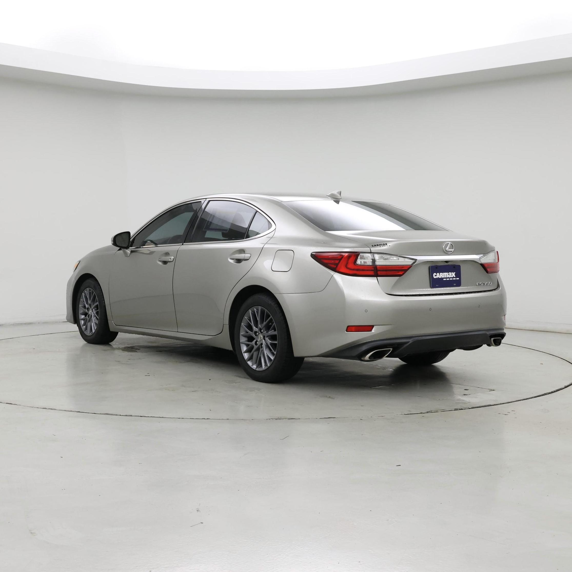 Thumbnail: 2018 Lexus ES - 2