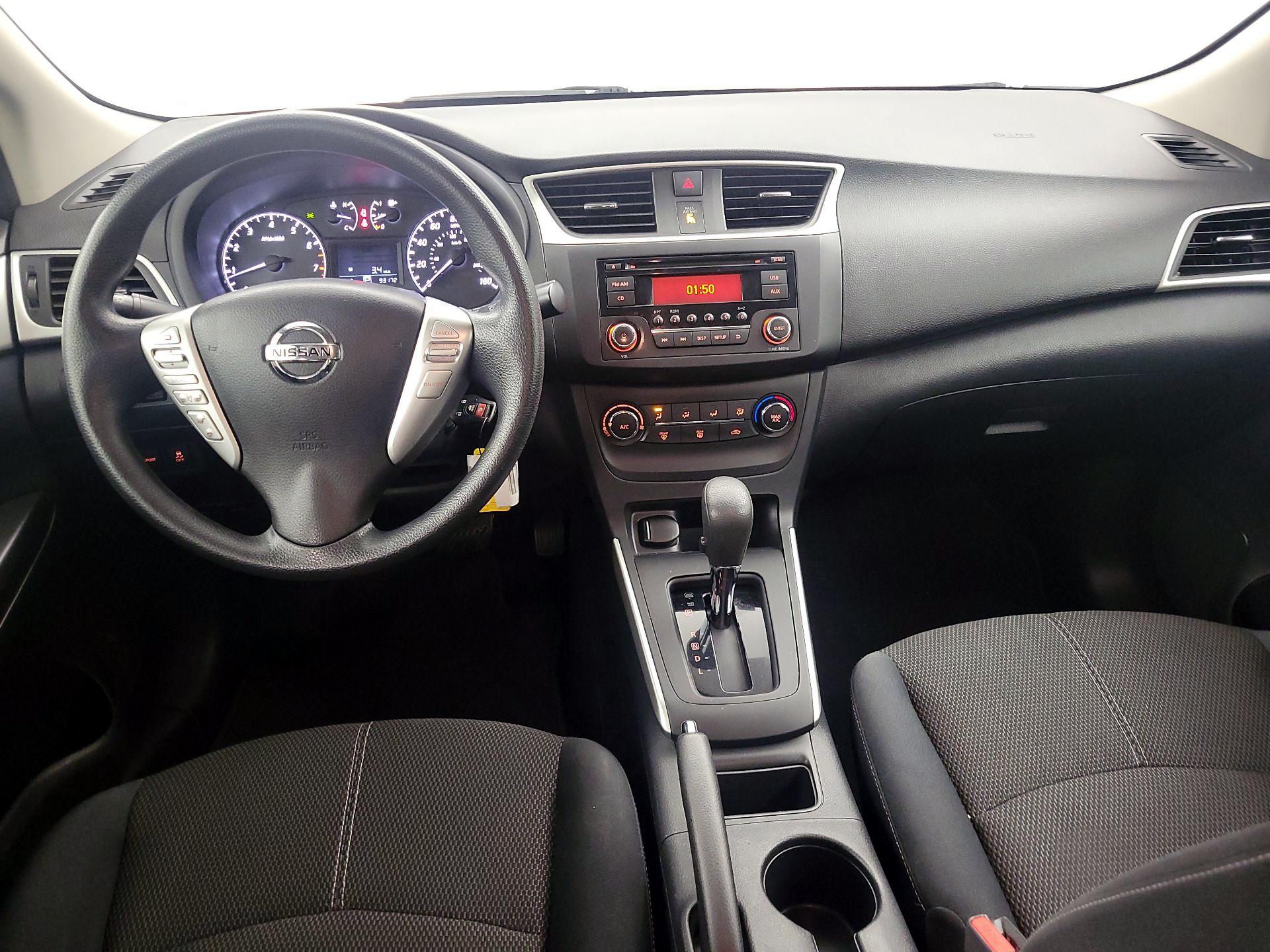 Thumbnail: 2016 Nissan Sentra - 9