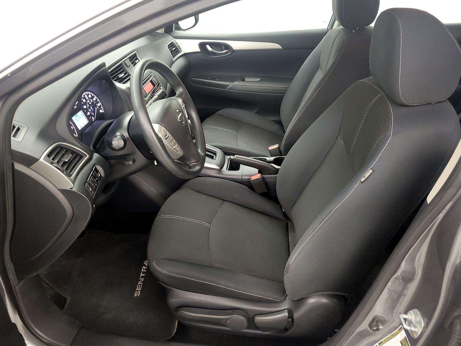 Thumbnail: 2016 Nissan Sentra - 11