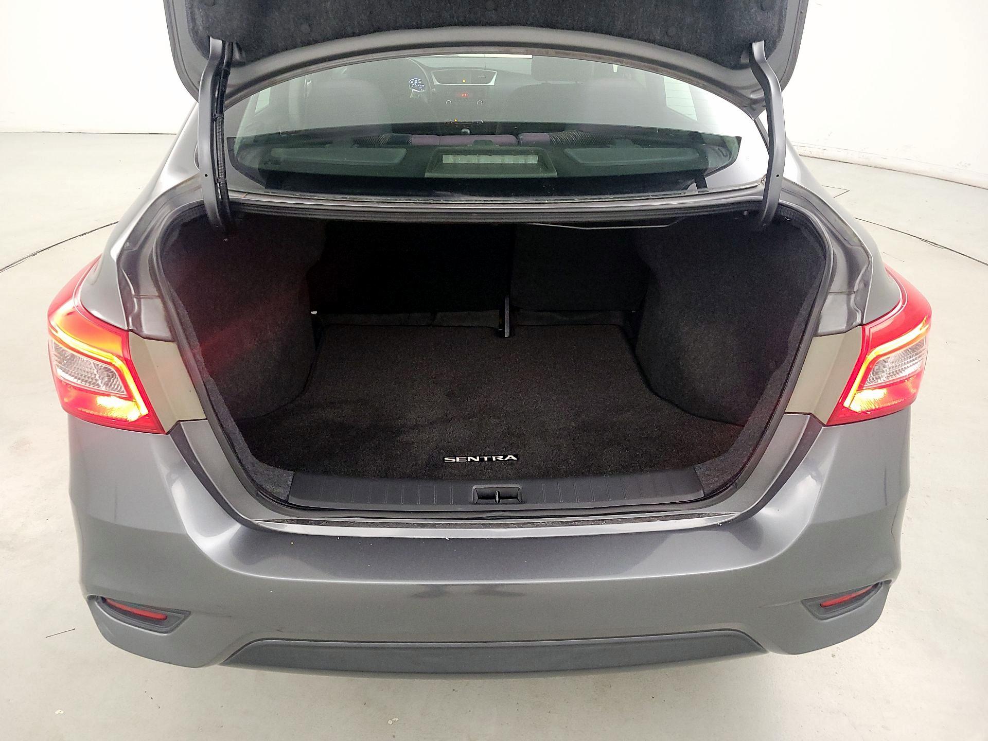 Thumbnail: 2016 Nissan Sentra - 19