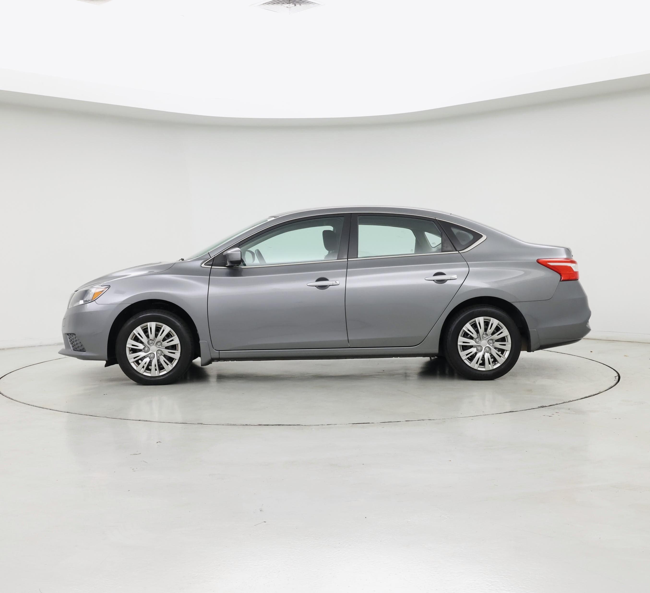 Thumbnail: 2016 Nissan Sentra - 3