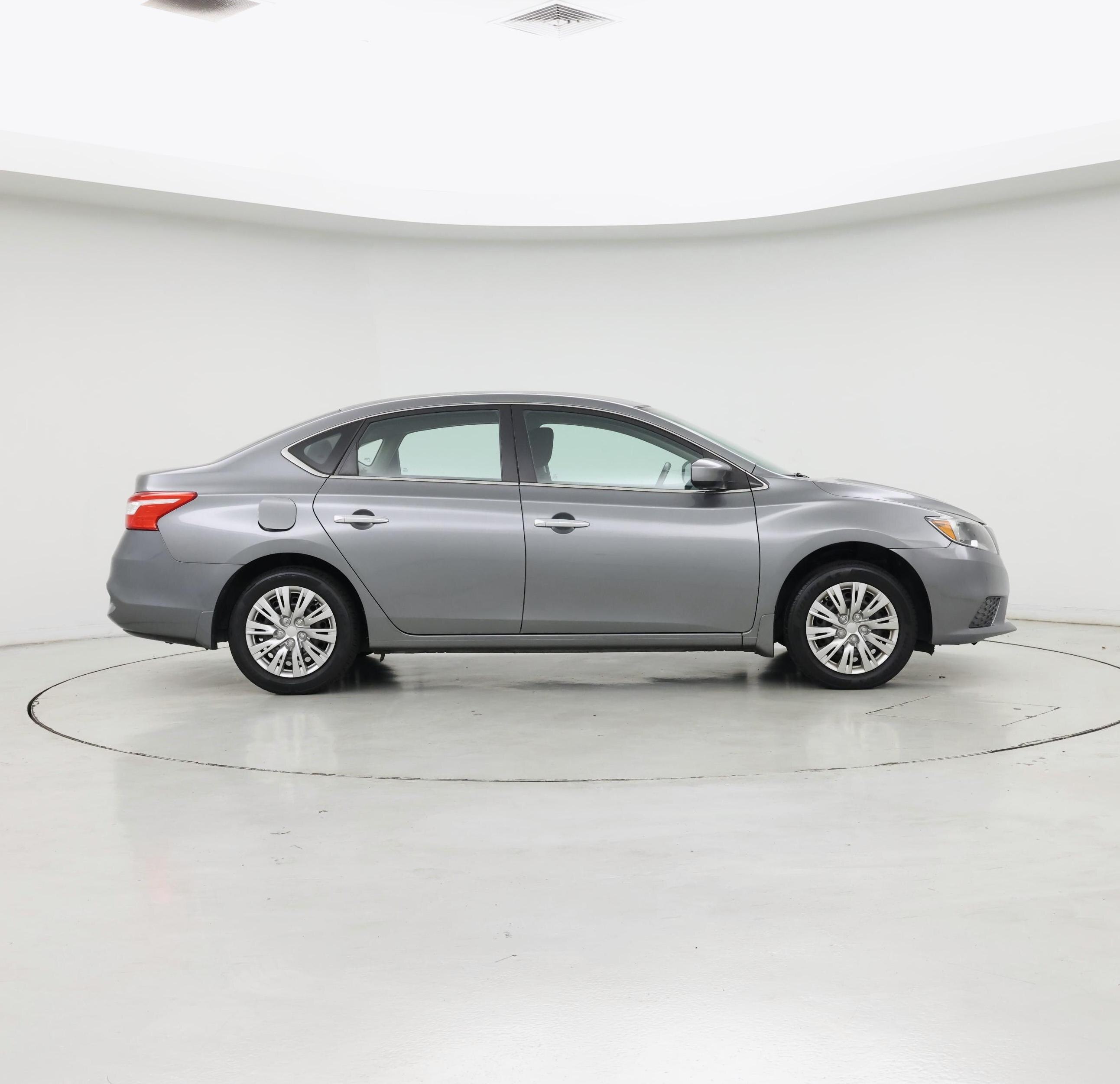Thumbnail: 2016 Nissan Sentra - 7