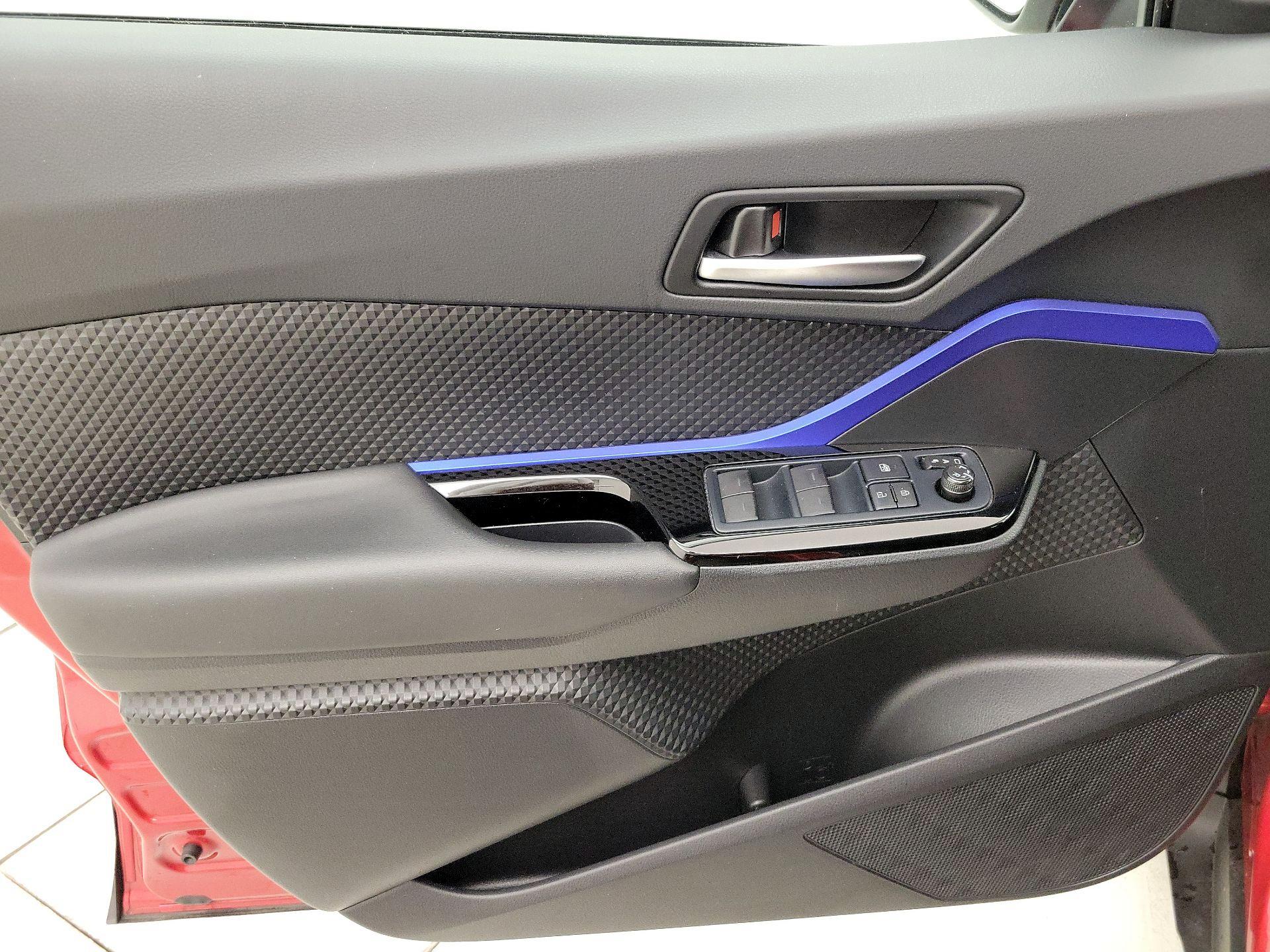 Thumbnail: 2022 Toyota C-HR - 12
