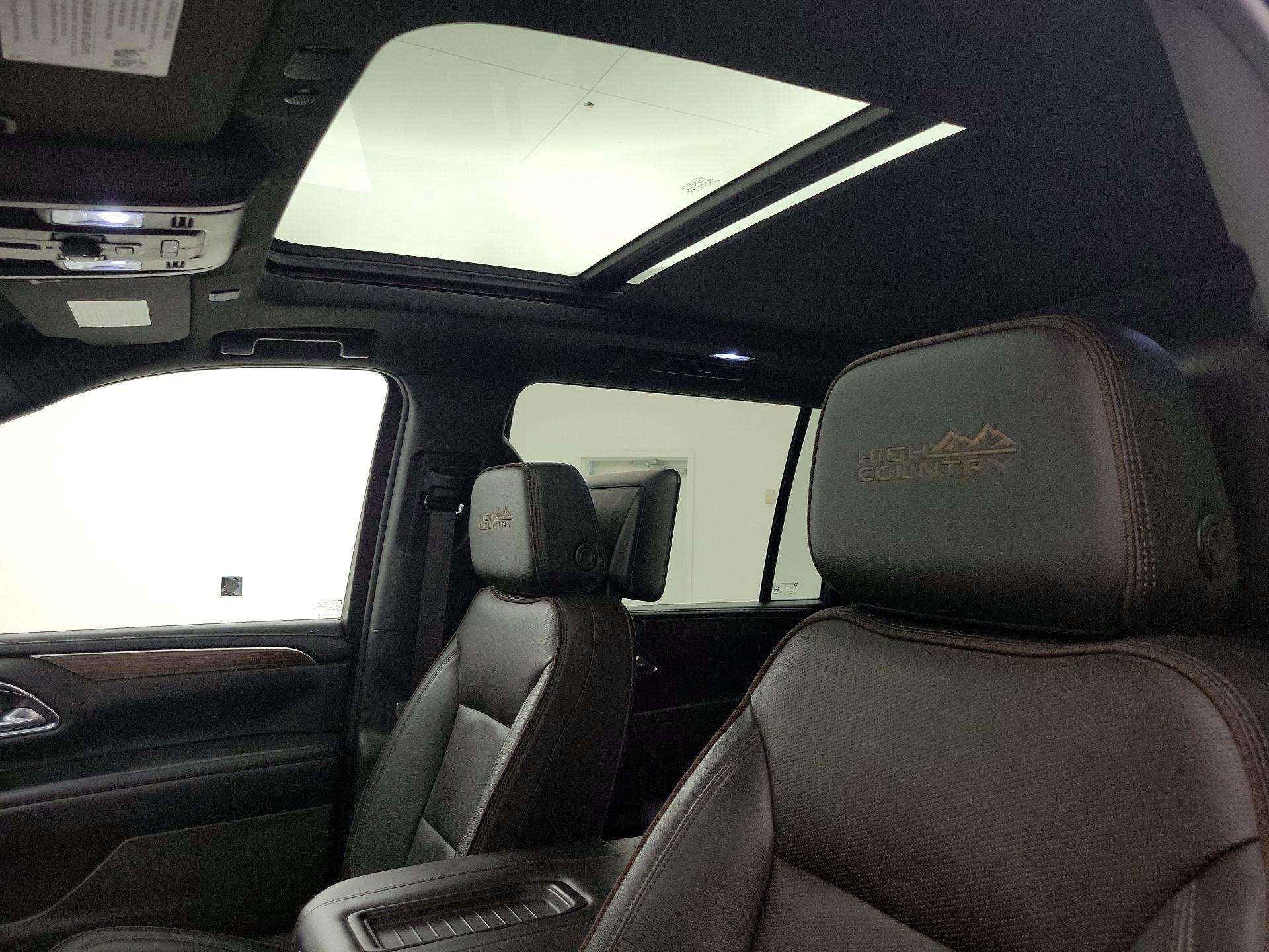 Thumbnail: 2023 Chevrolet Suburban - 19