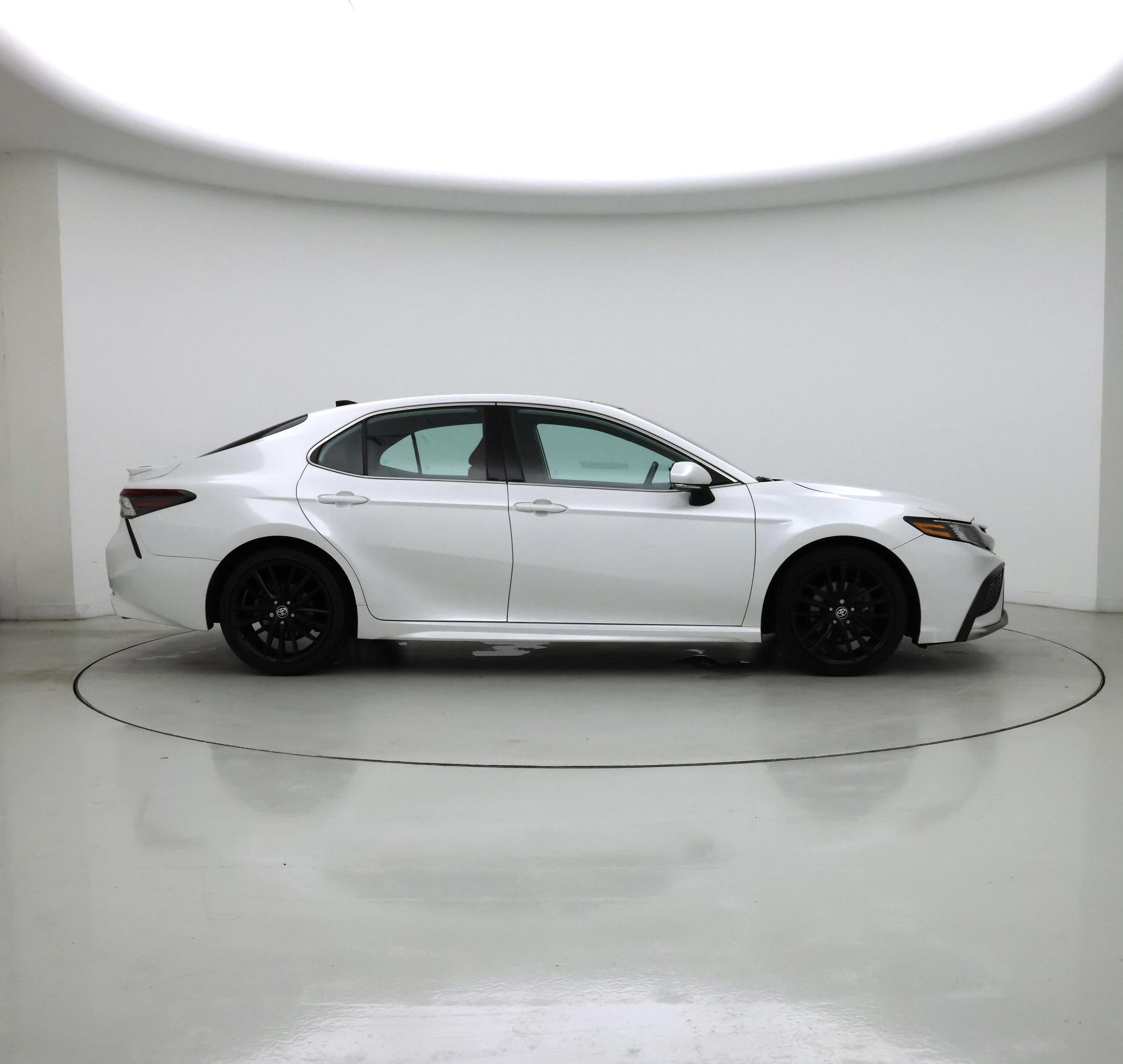 Thumbnail: 2021 Toyota Camry - 7