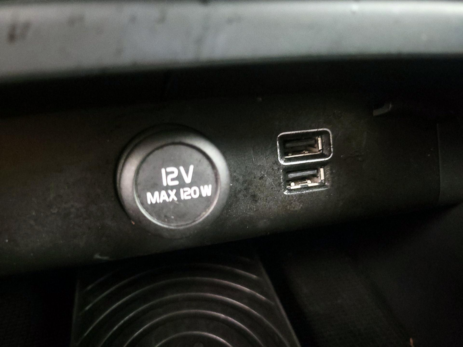 Thumbnail: 2019 Volvo XC40 - 18