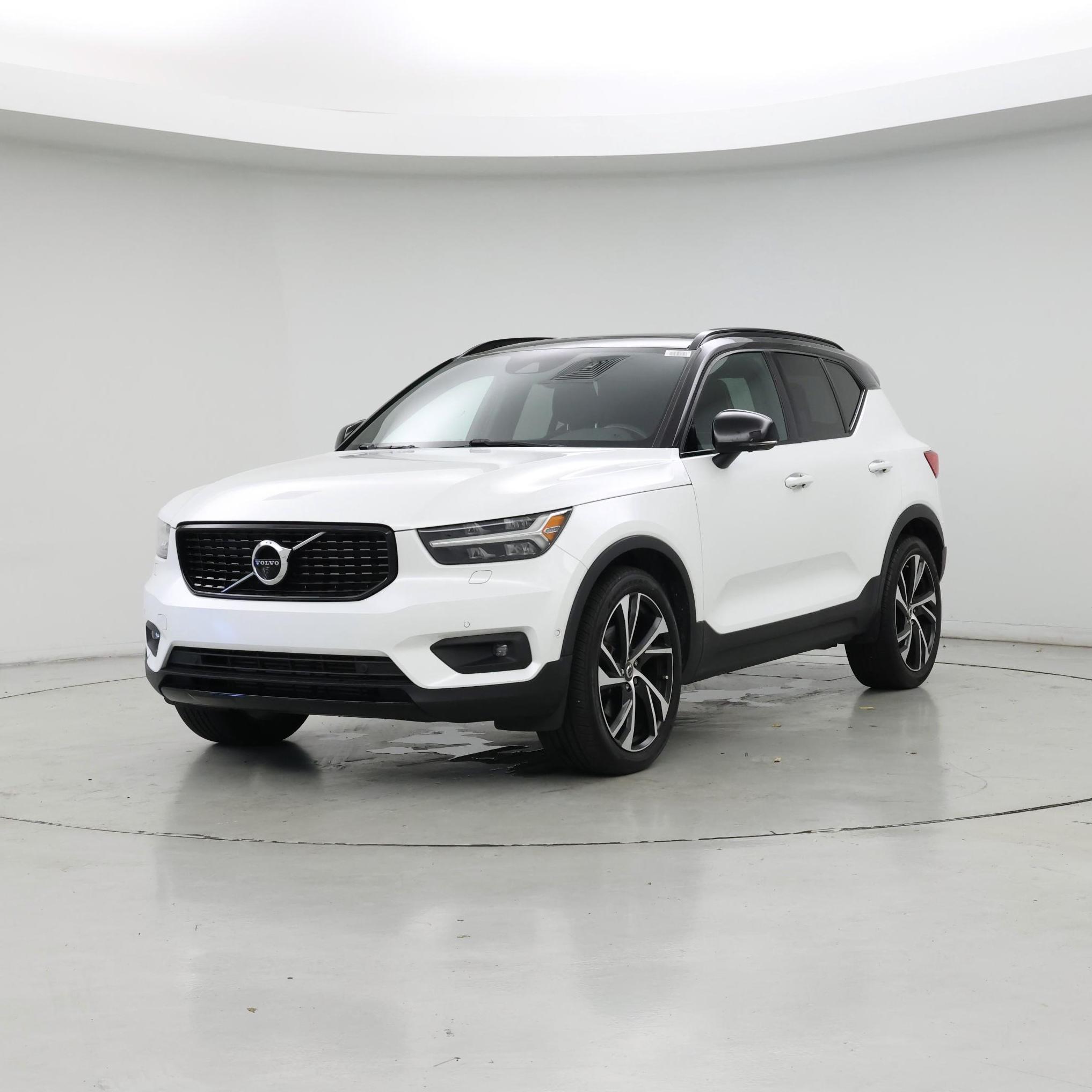 Thumbnail: 2019 Volvo XC40 - 4