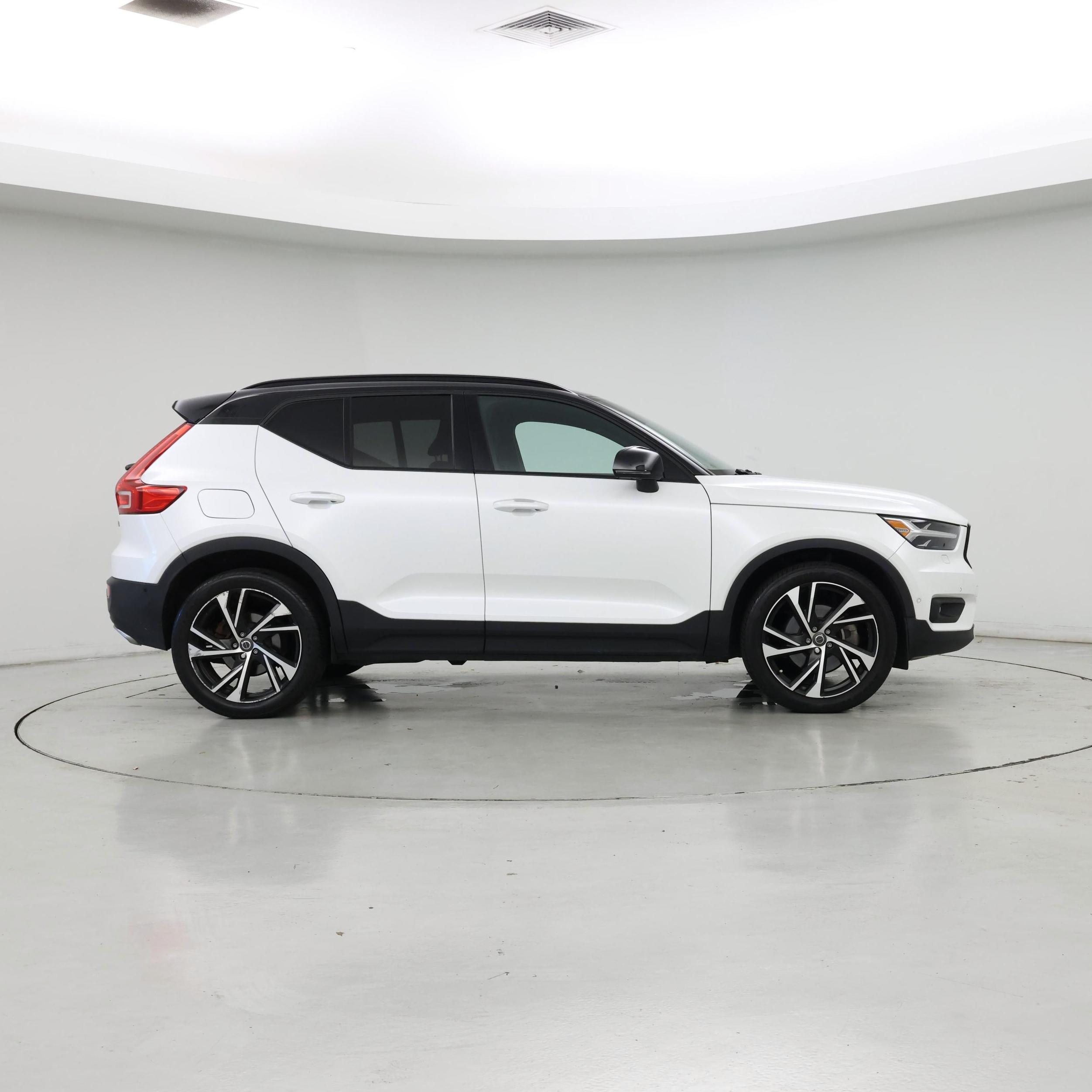 Thumbnail: 2019 Volvo XC40 - 7