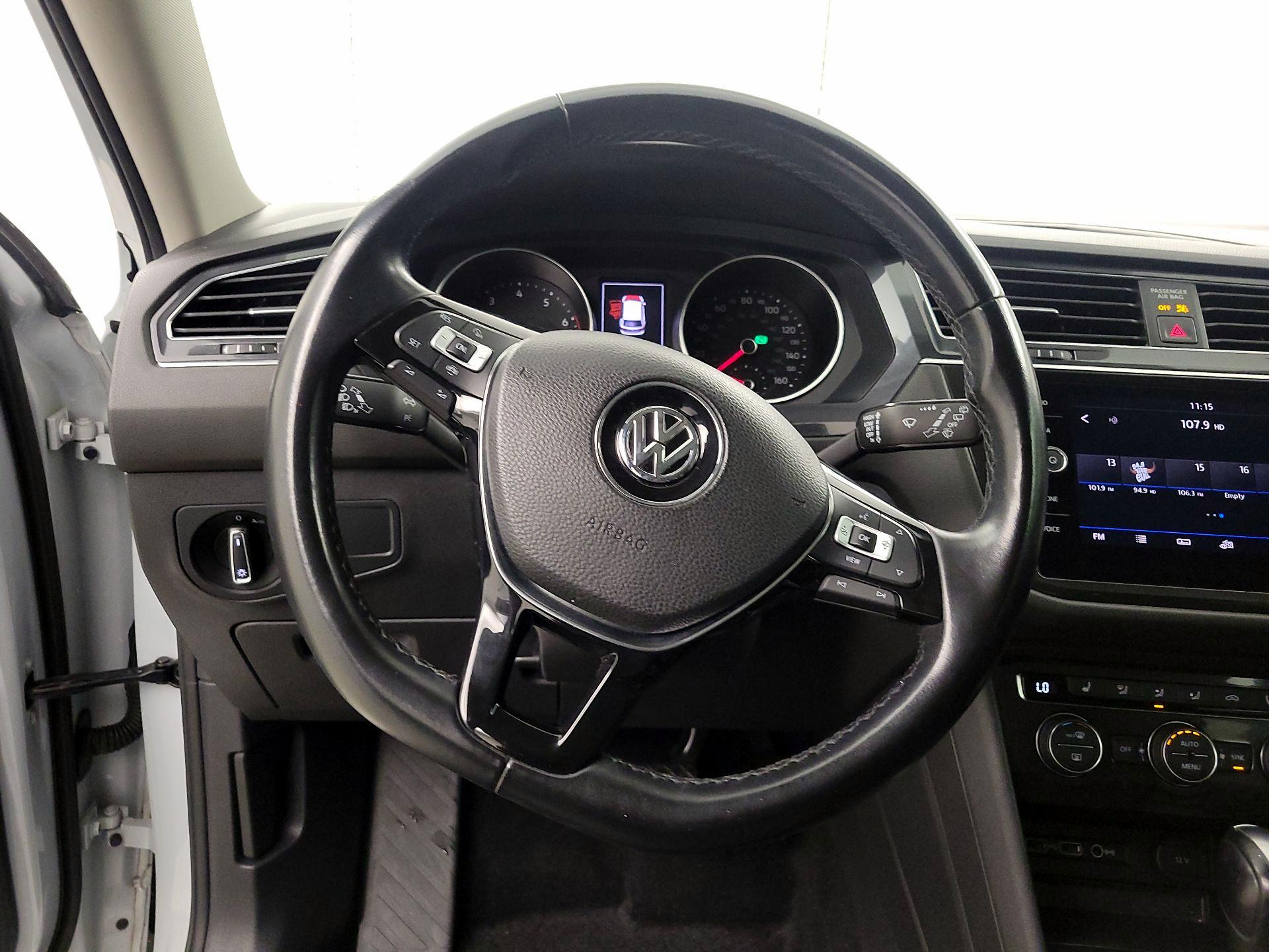 Thumbnail: 2019 Volkswagen Tiguan - 10