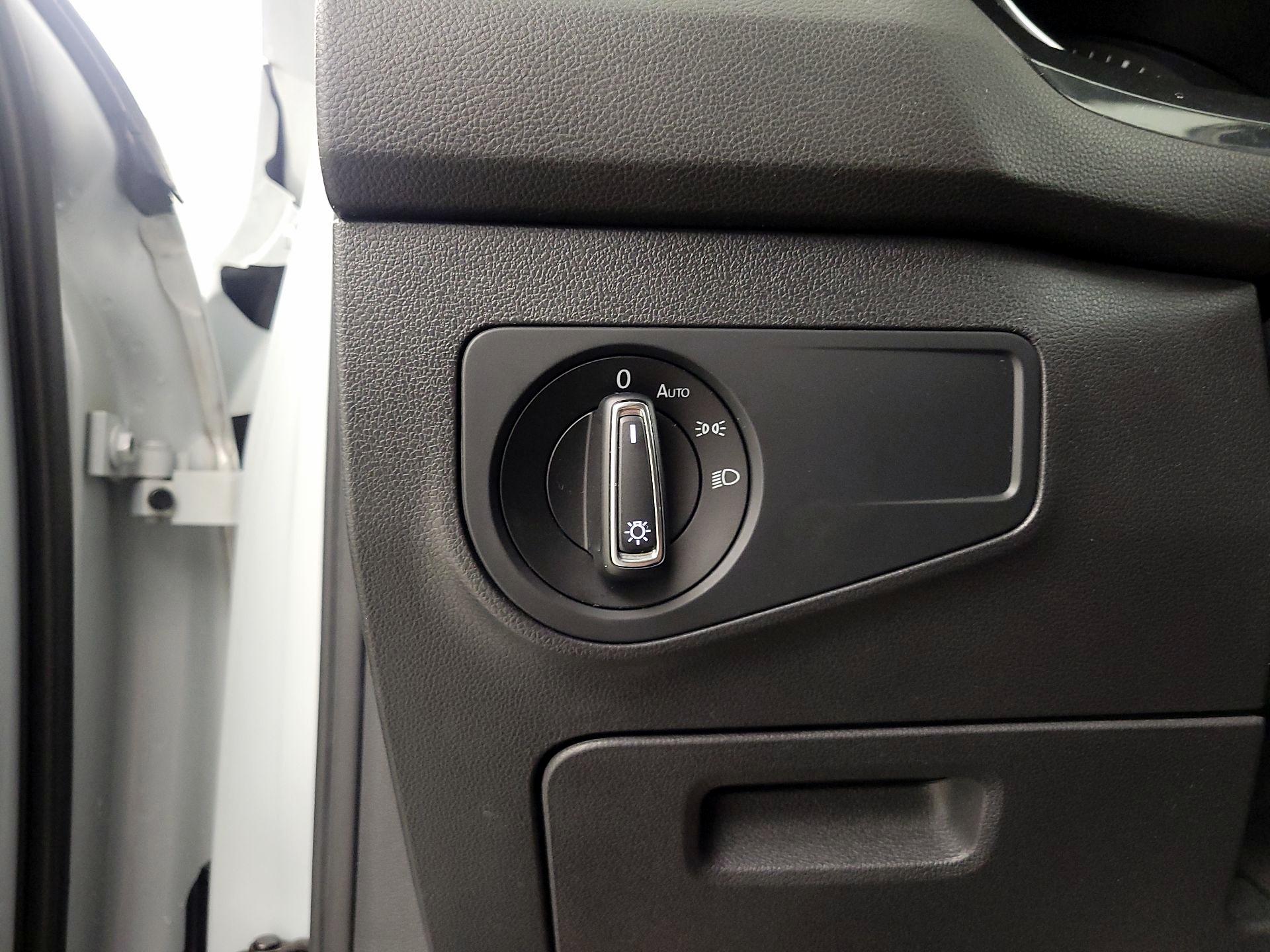 Thumbnail: 2019 Volkswagen Tiguan - 13