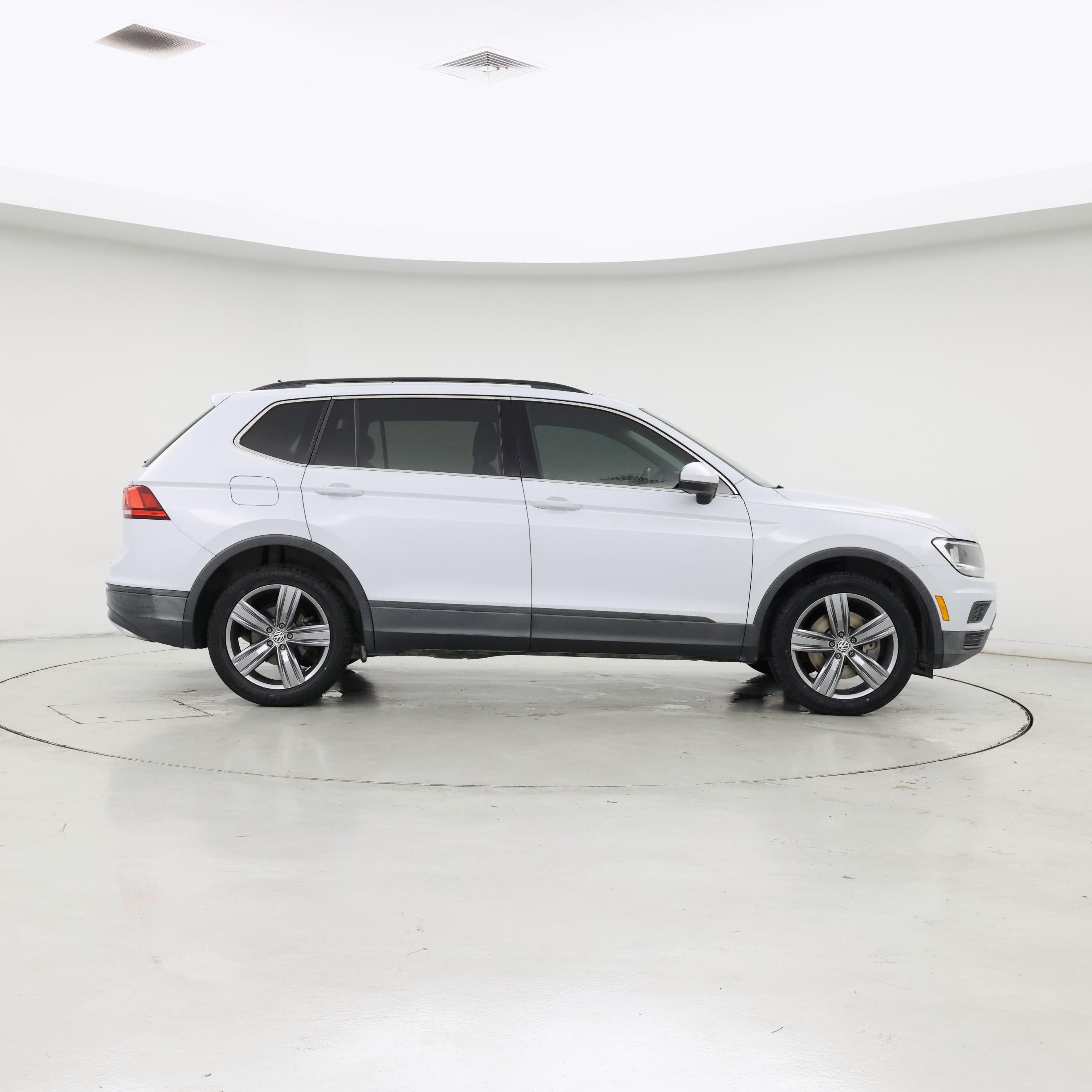 Thumbnail: 2019 Volkswagen Tiguan - 7