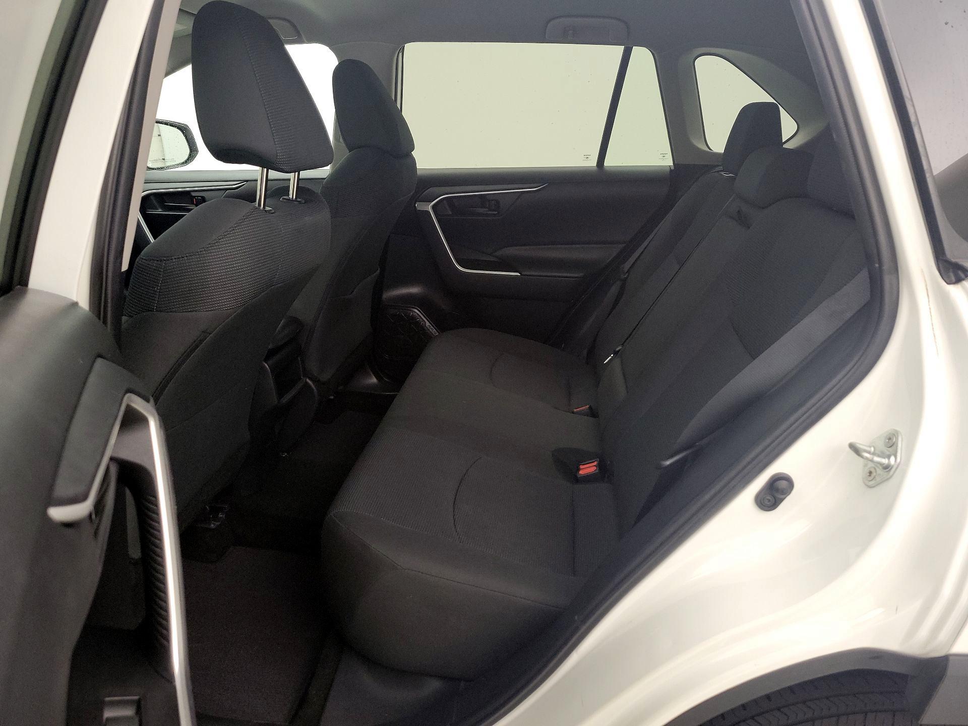 Thumbnail: 2021 Toyota RAV4 - 19
