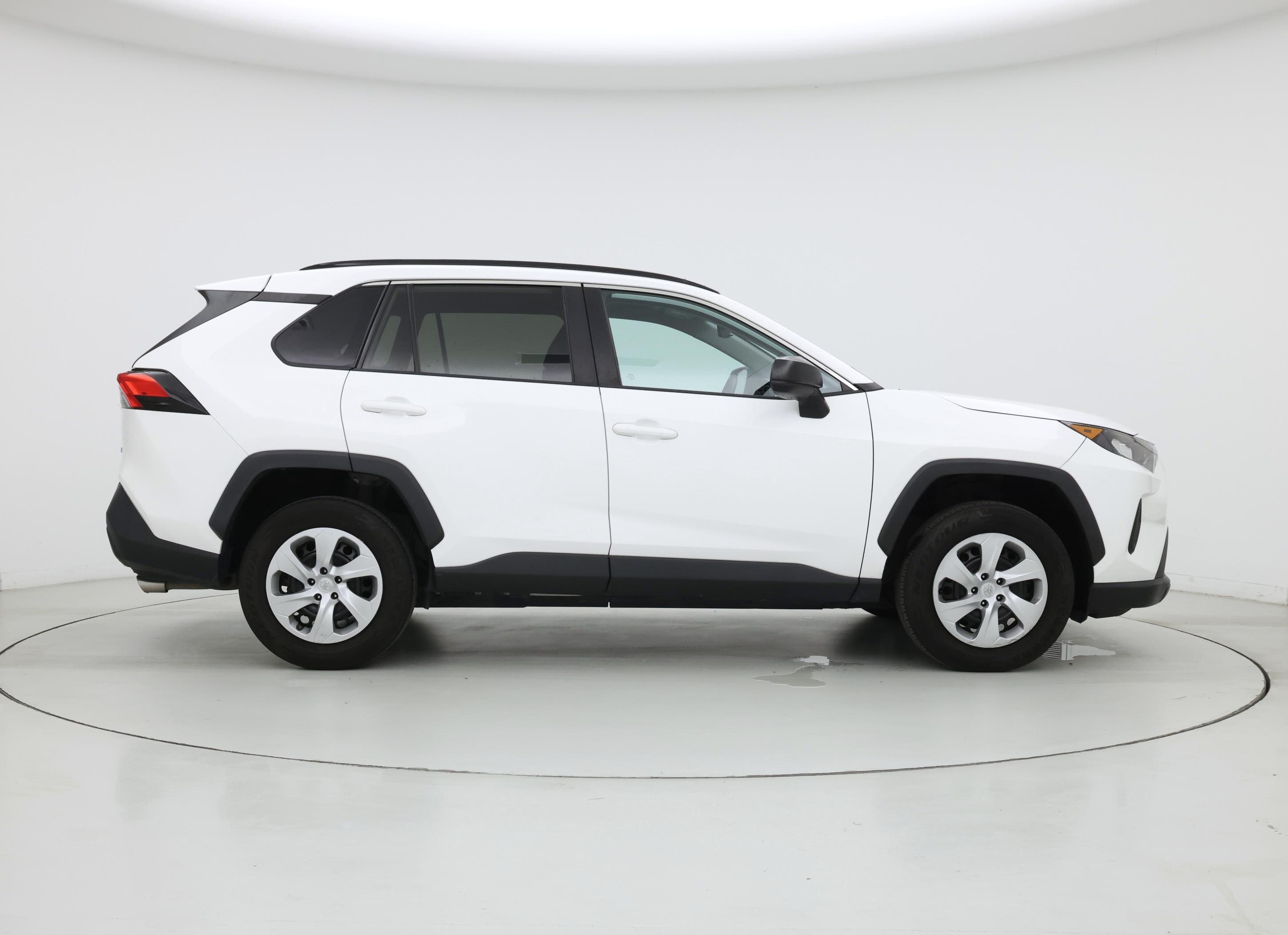 Thumbnail: 2021 Toyota RAV4 - 7