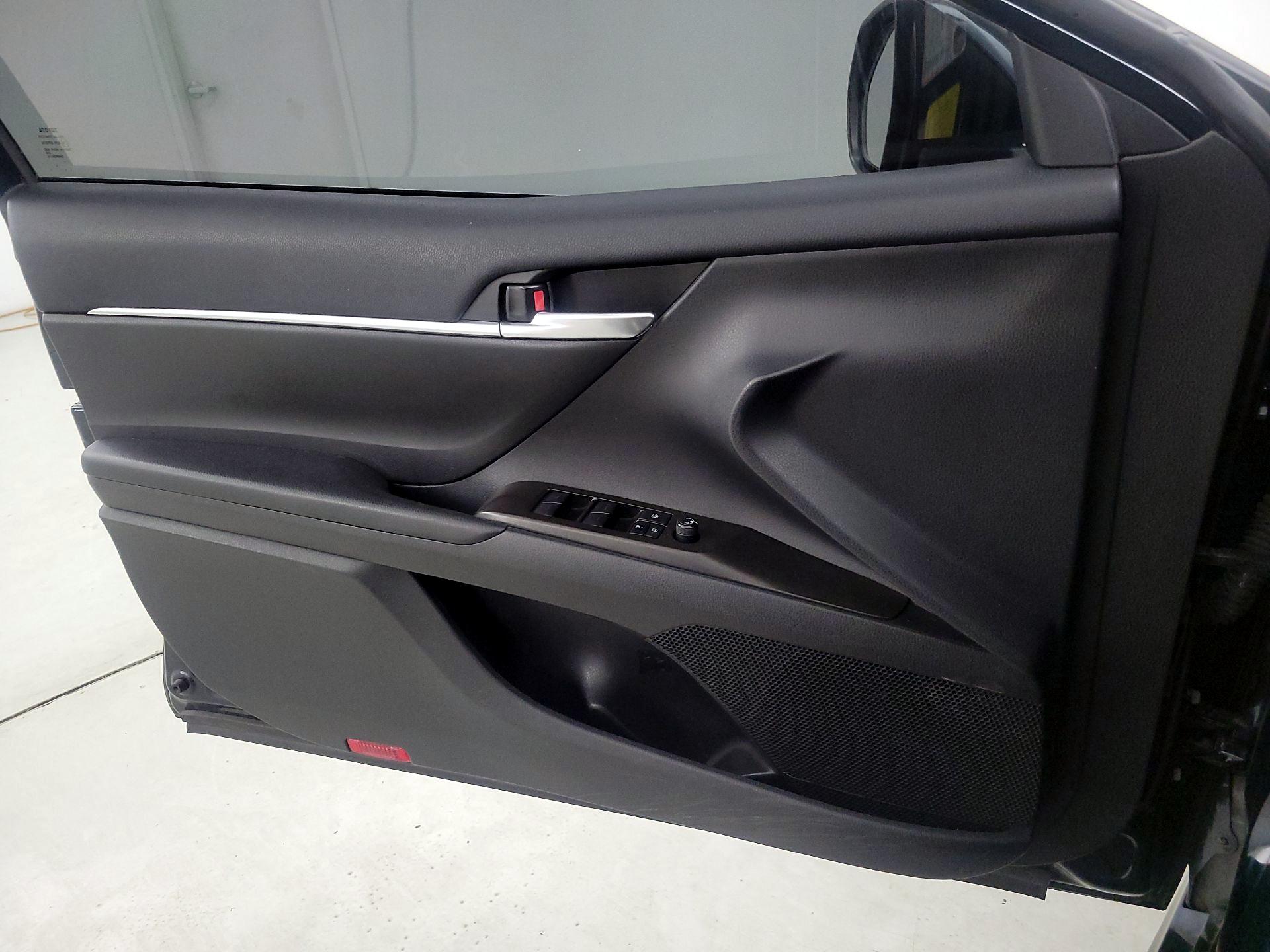Thumbnail: 2021 Toyota Camry - 12