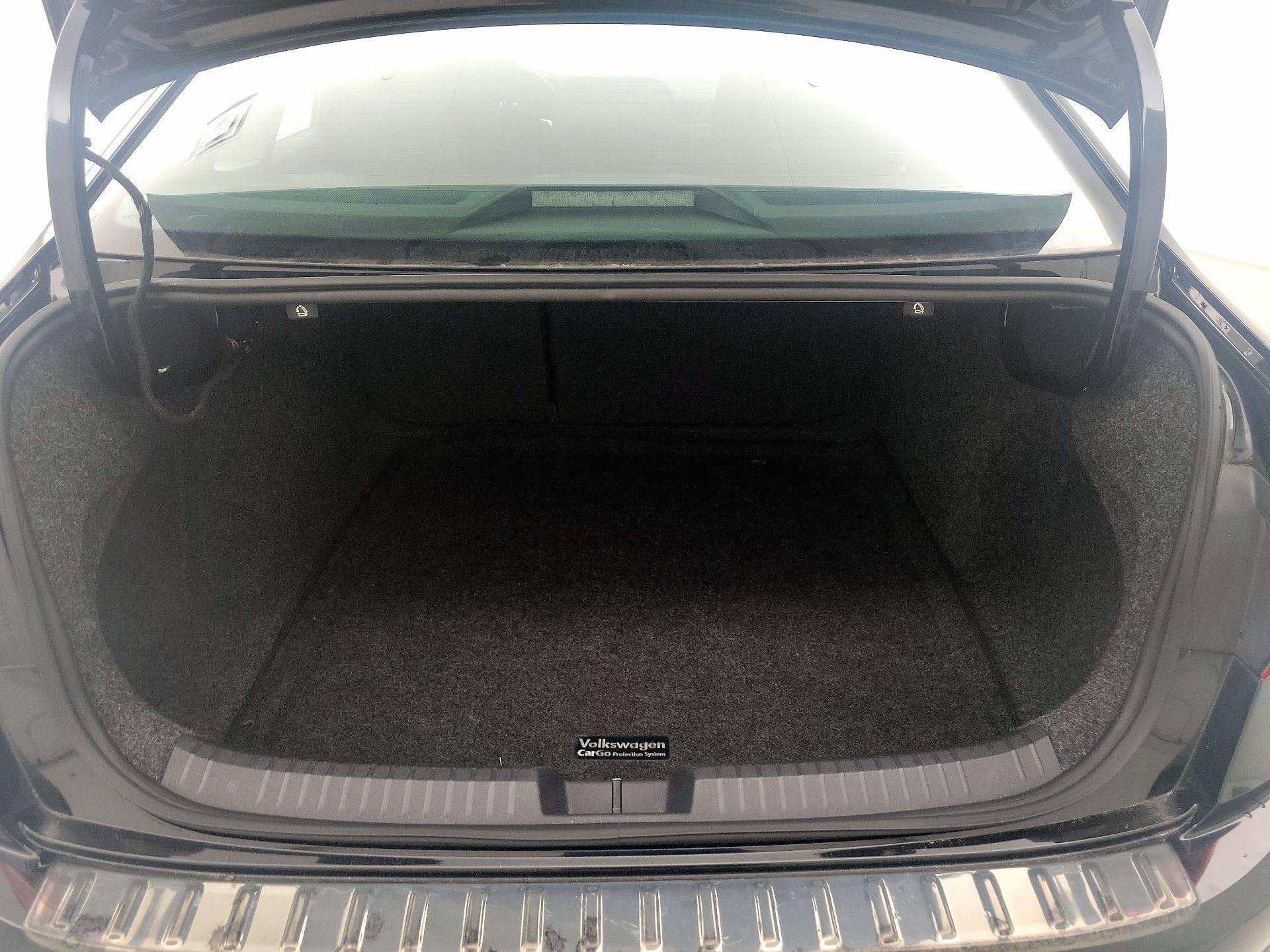 Thumbnail: 2019 Volkswagen Jetta - 20