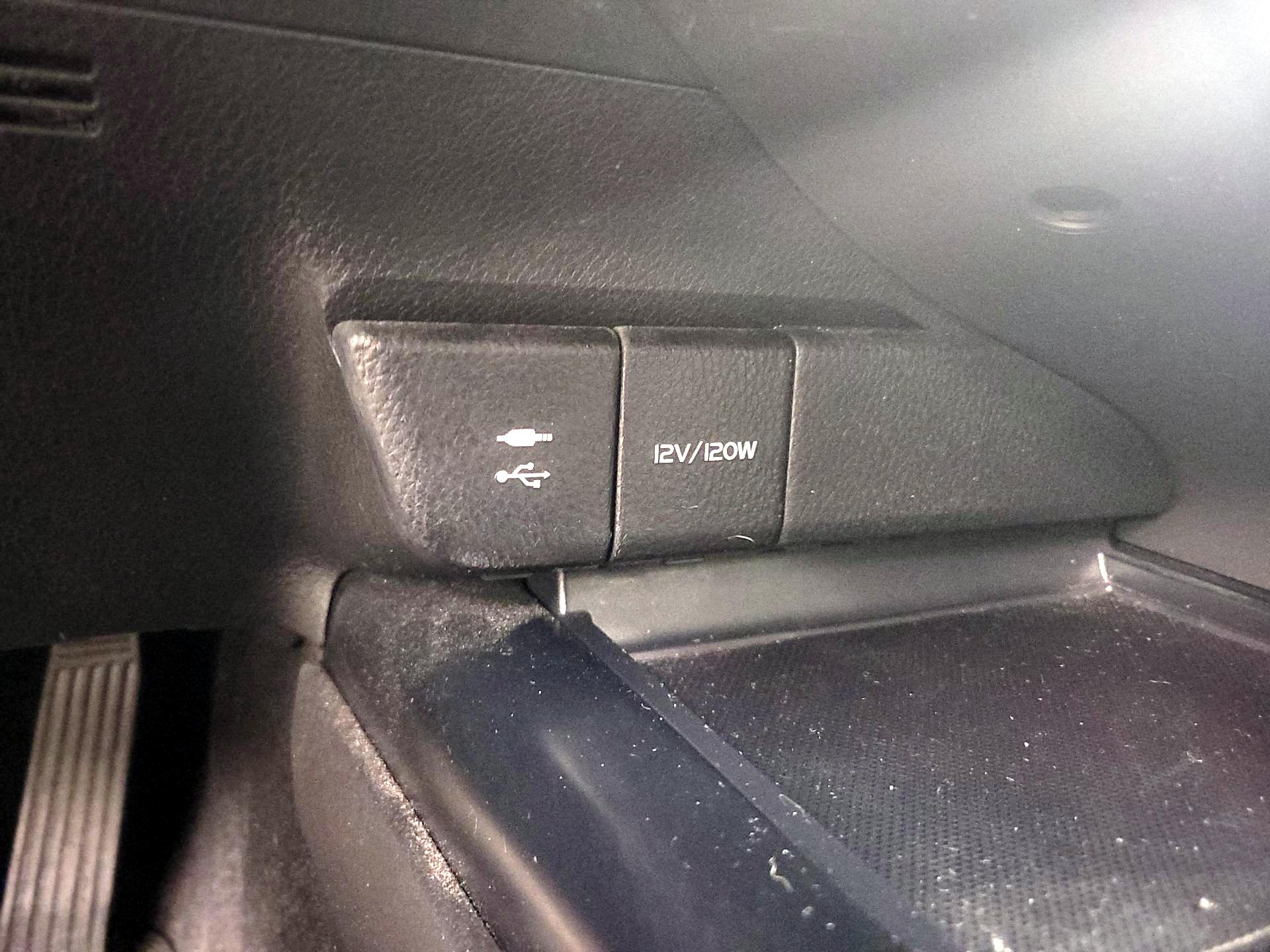 Thumbnail: 2018 Toyota Camry - 18