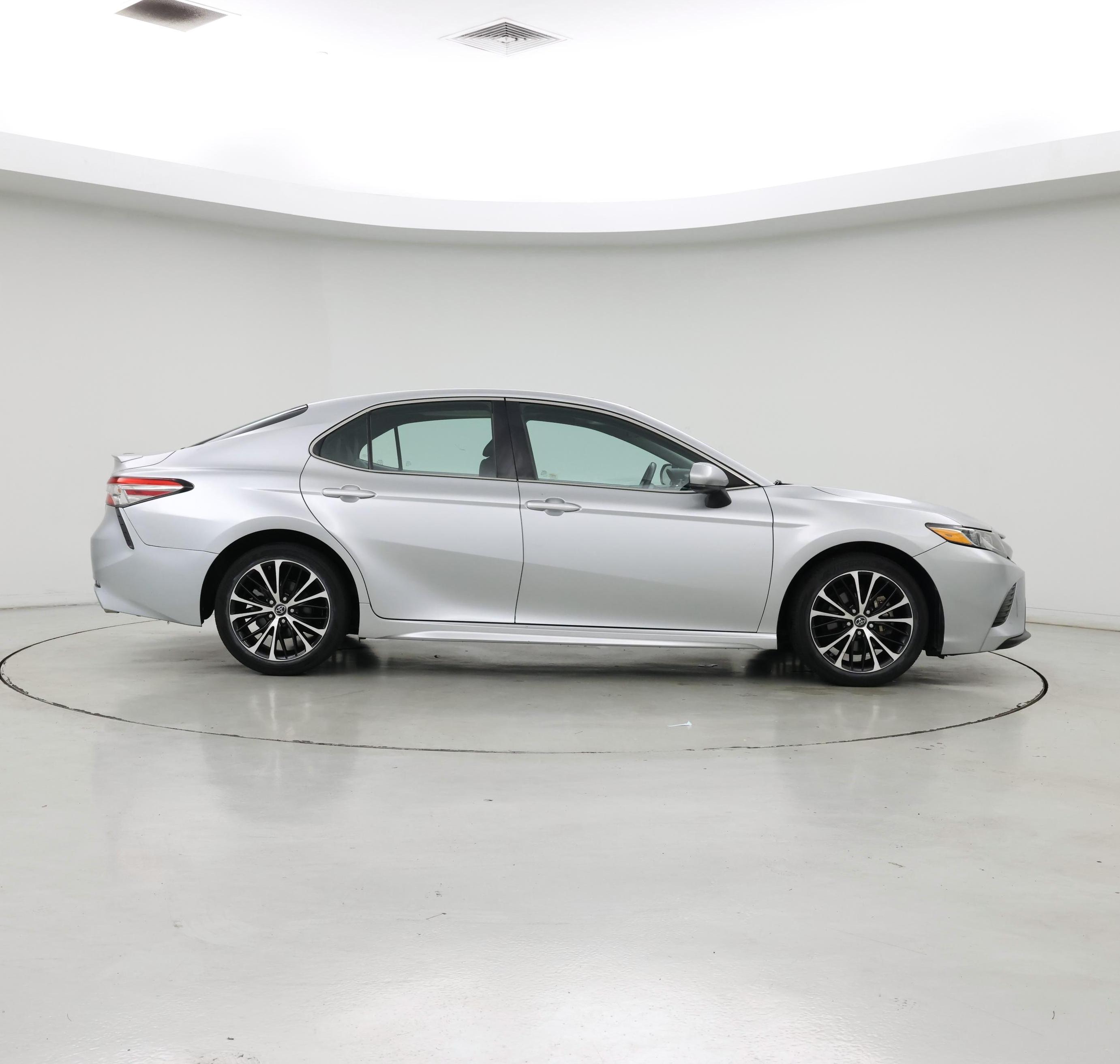 Thumbnail: 2018 Toyota Camry - 7