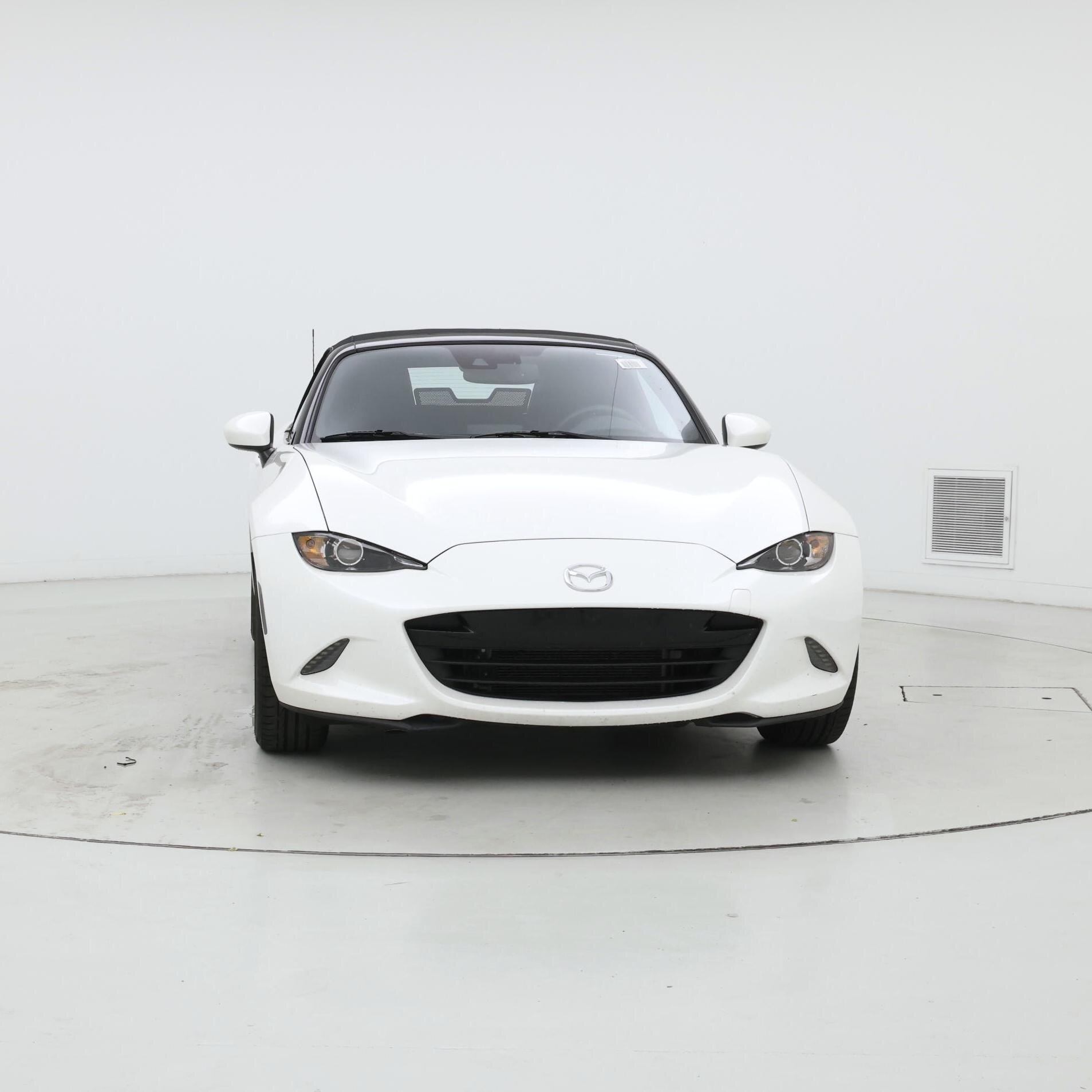 Thumbnail: 2022 Mazda MX-5 Miata - 5