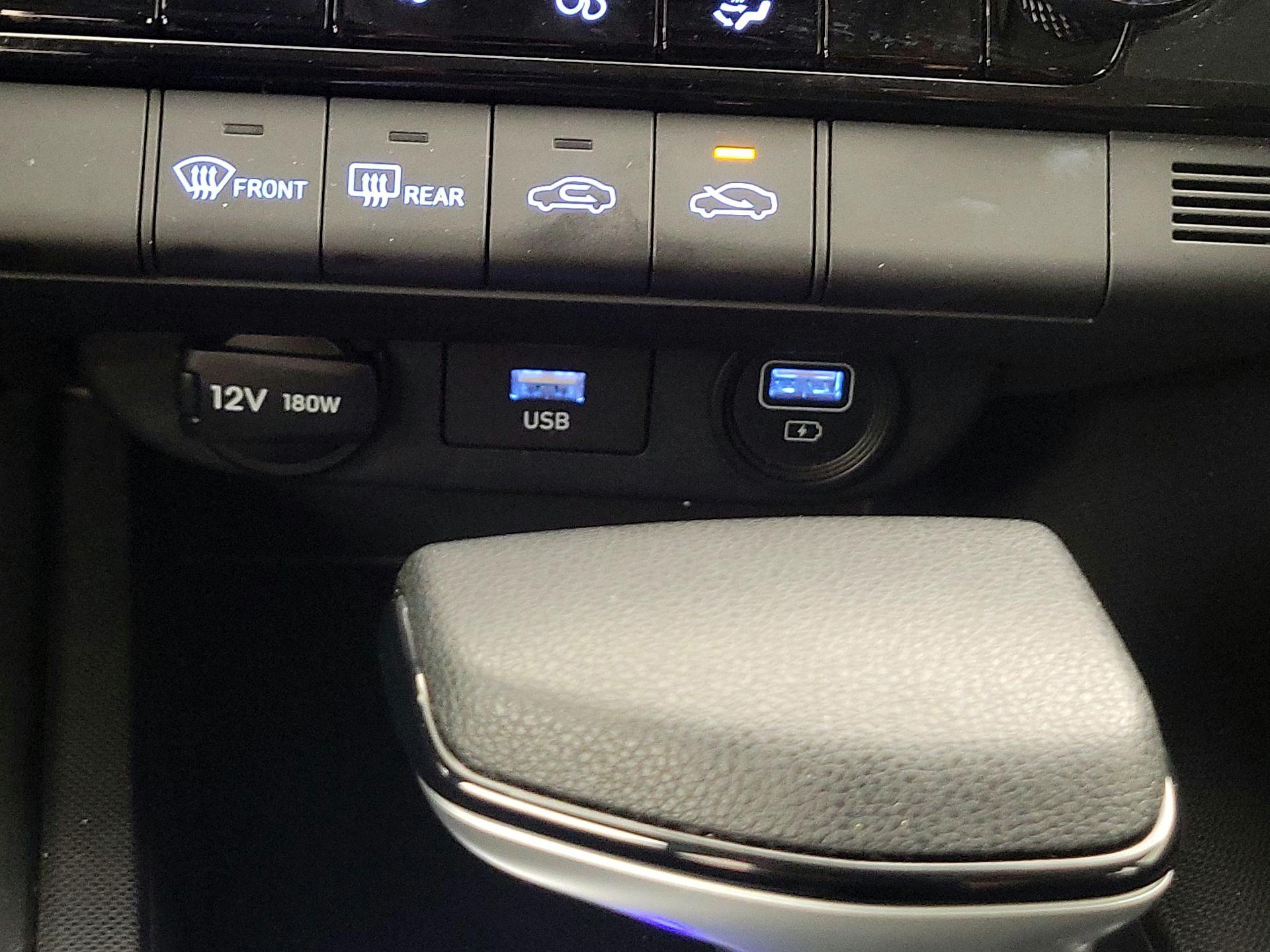 Thumbnail: 2022 Hyundai Elantra - 18