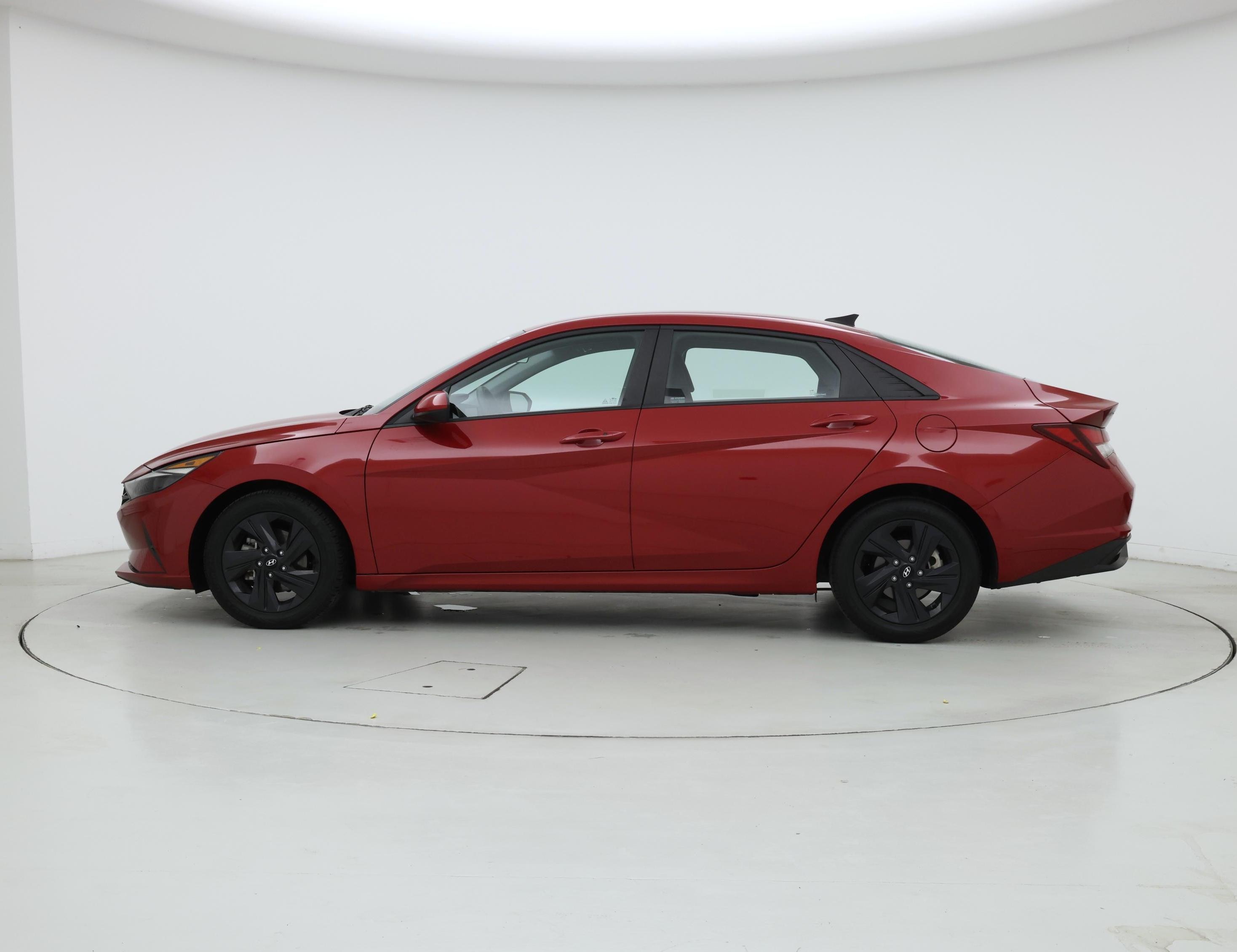 Thumbnail: 2022 Hyundai Elantra - 3