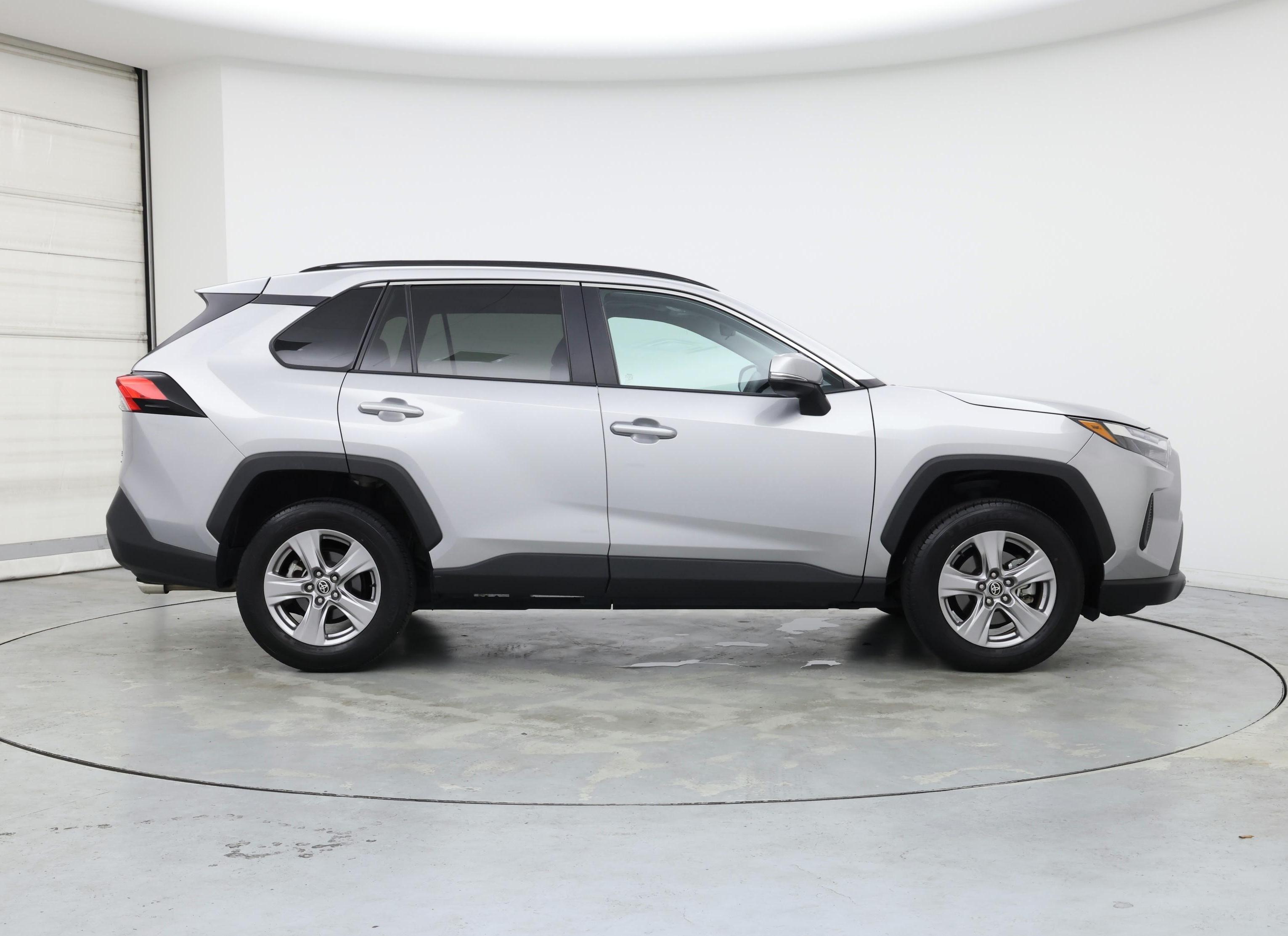 Thumbnail: 2022 Toyota RAV4 - 7