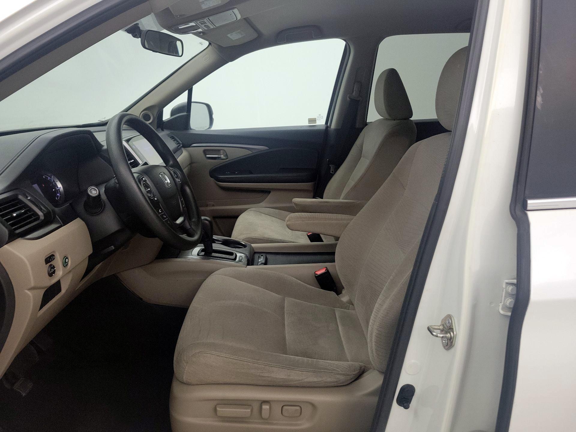 Thumbnail: 2016 Honda Pilot - 11