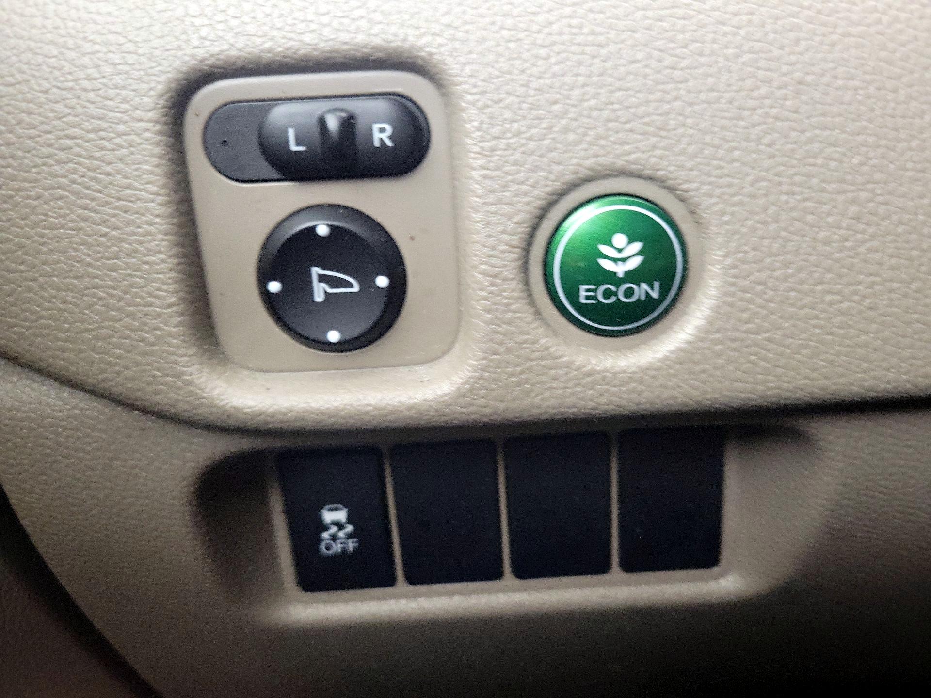 Thumbnail: 2016 Honda Pilot - 13