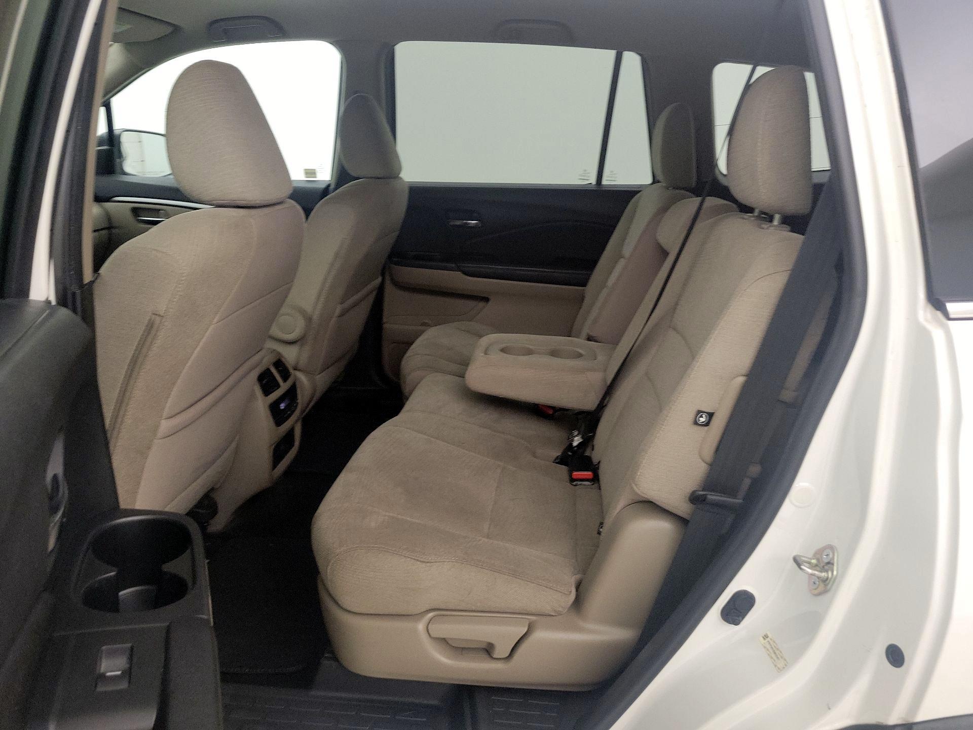 Thumbnail: 2016 Honda Pilot - 19