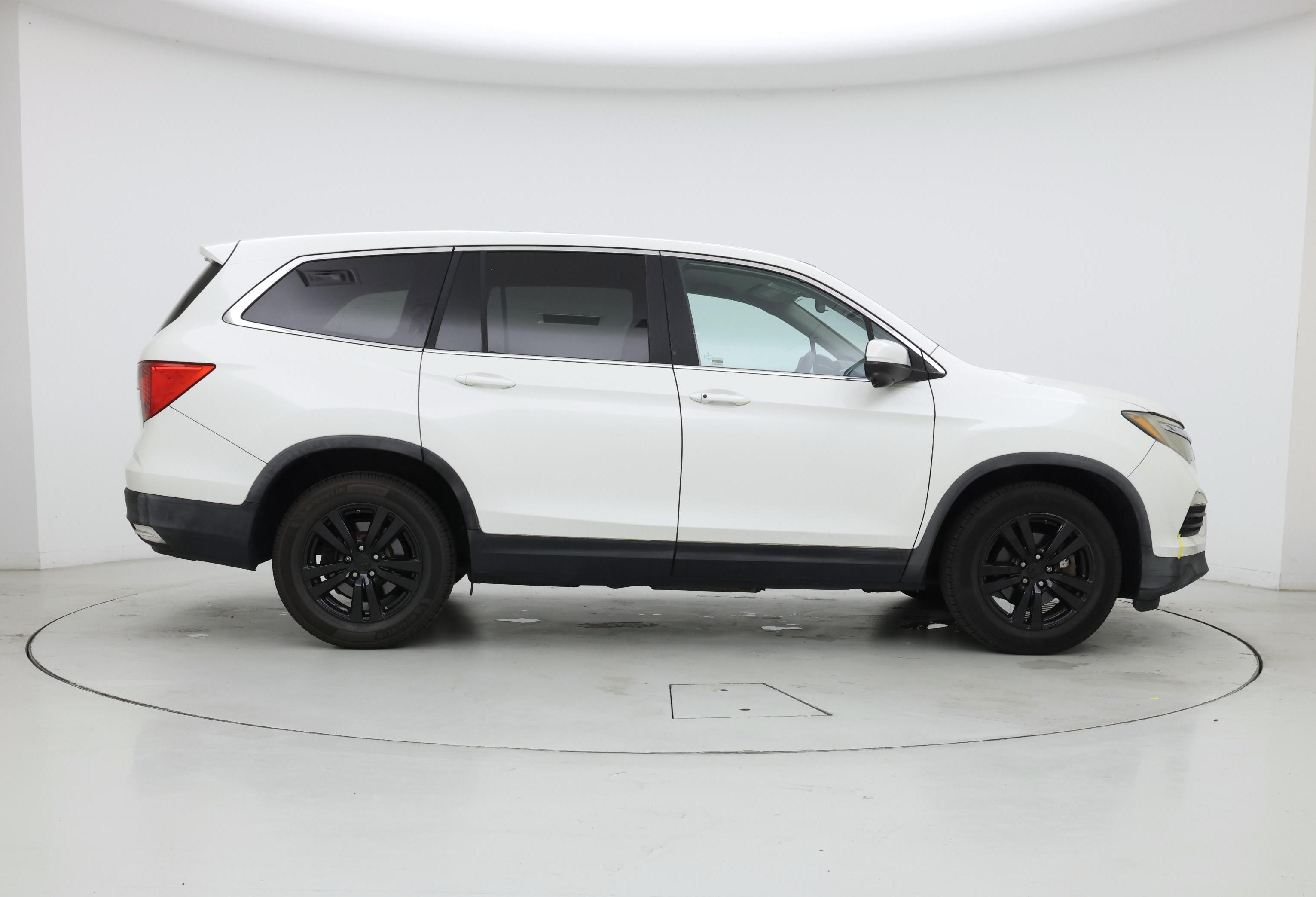 Thumbnail: 2016 Honda Pilot - 7