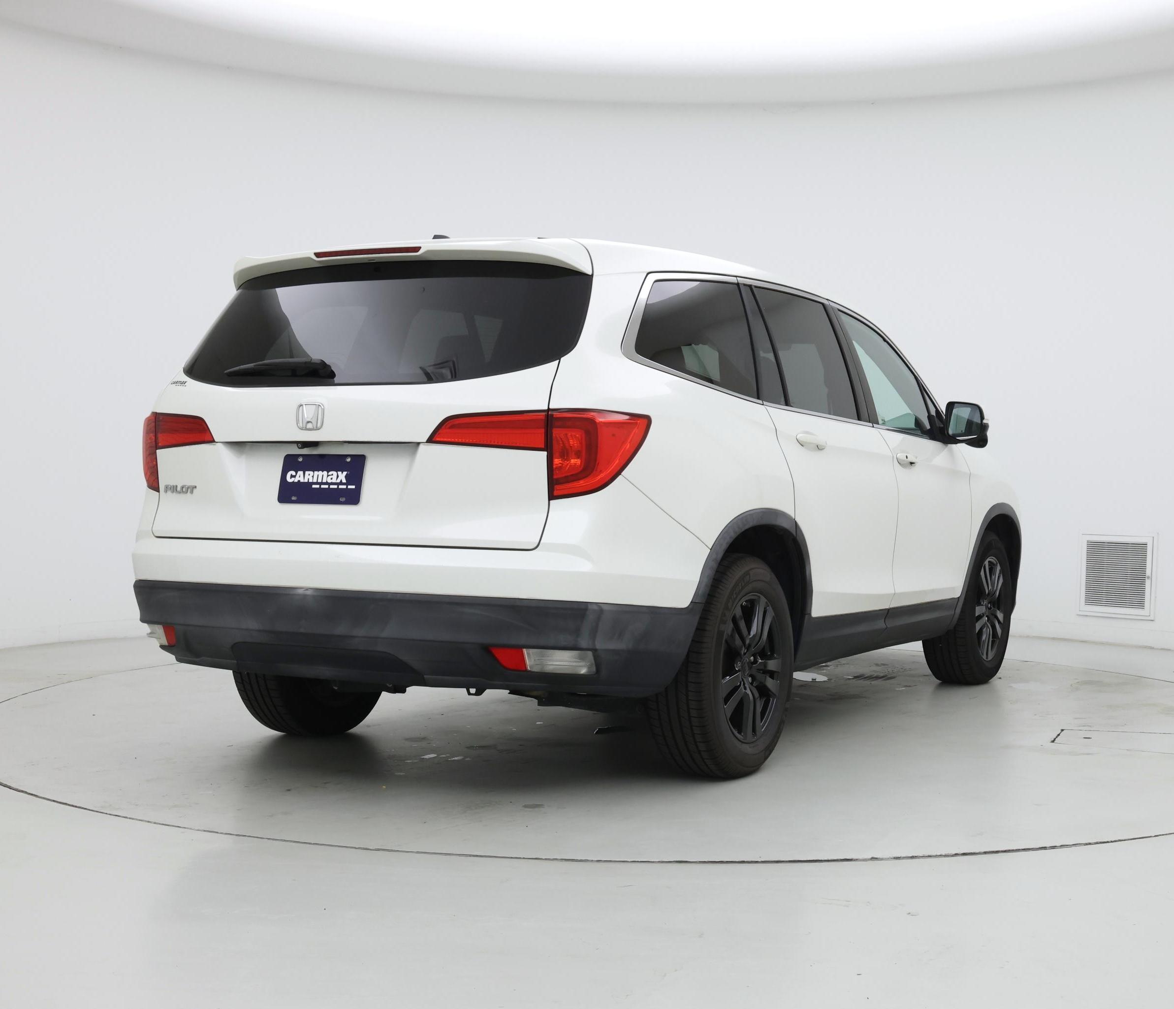 Thumbnail: 2016 Honda Pilot - 8