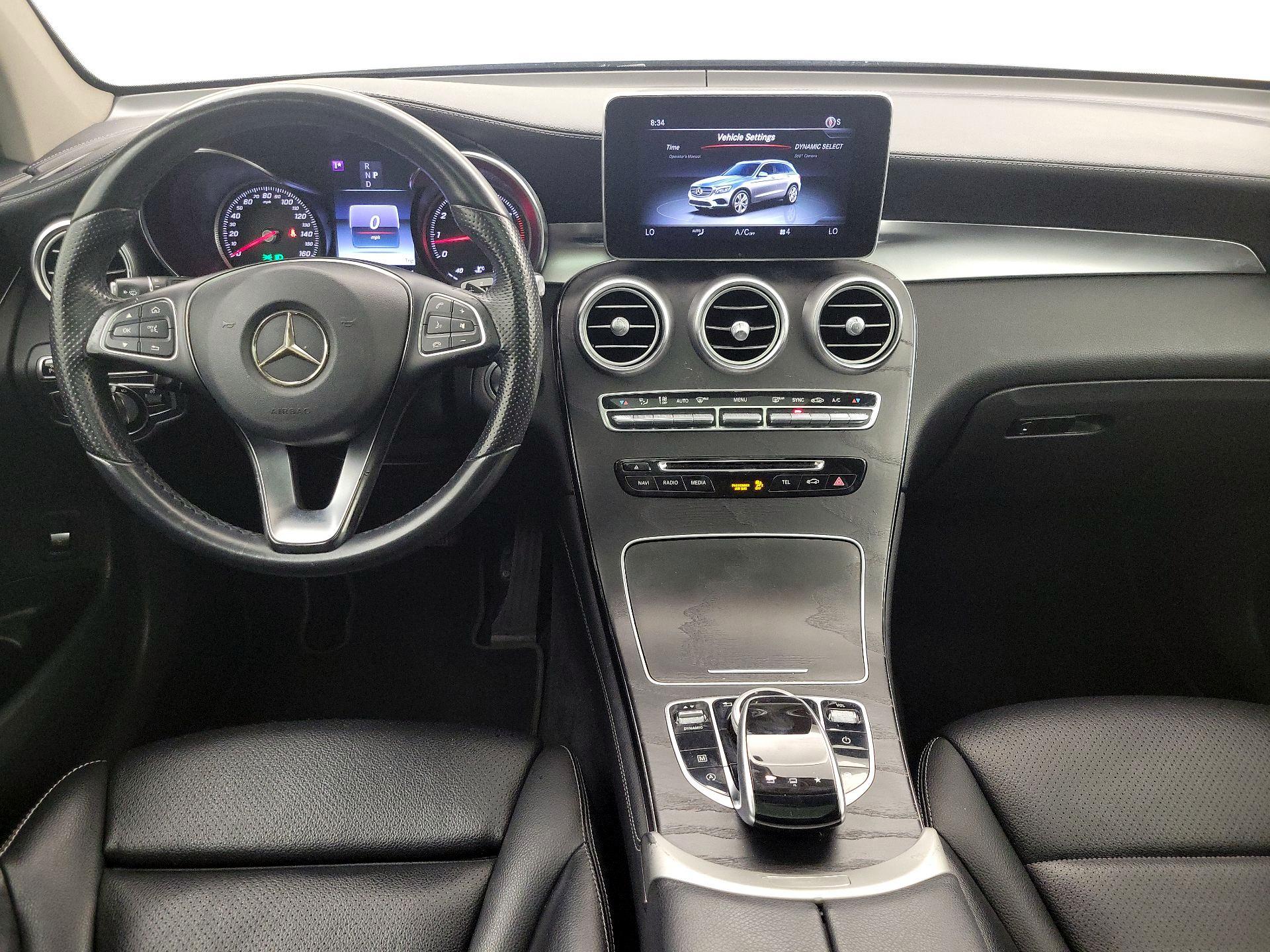 Thumbnail: 2016 Mercedes-Benz GLC - 9