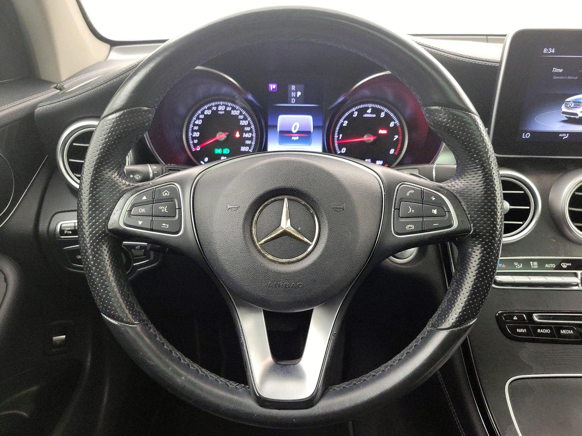 Thumbnail: 2016 Mercedes-Benz GLC - 10